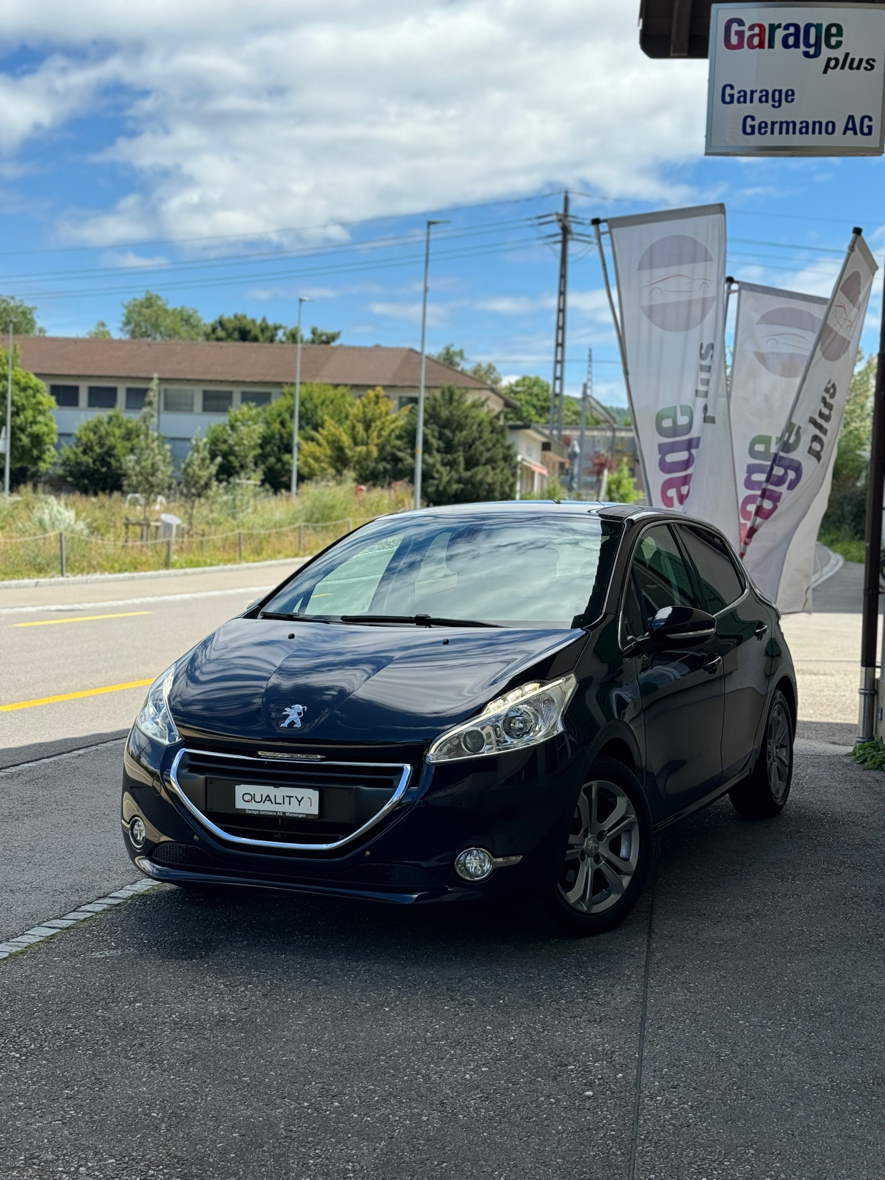 PEUGEOT 208 1.2 VTI Roland Garros