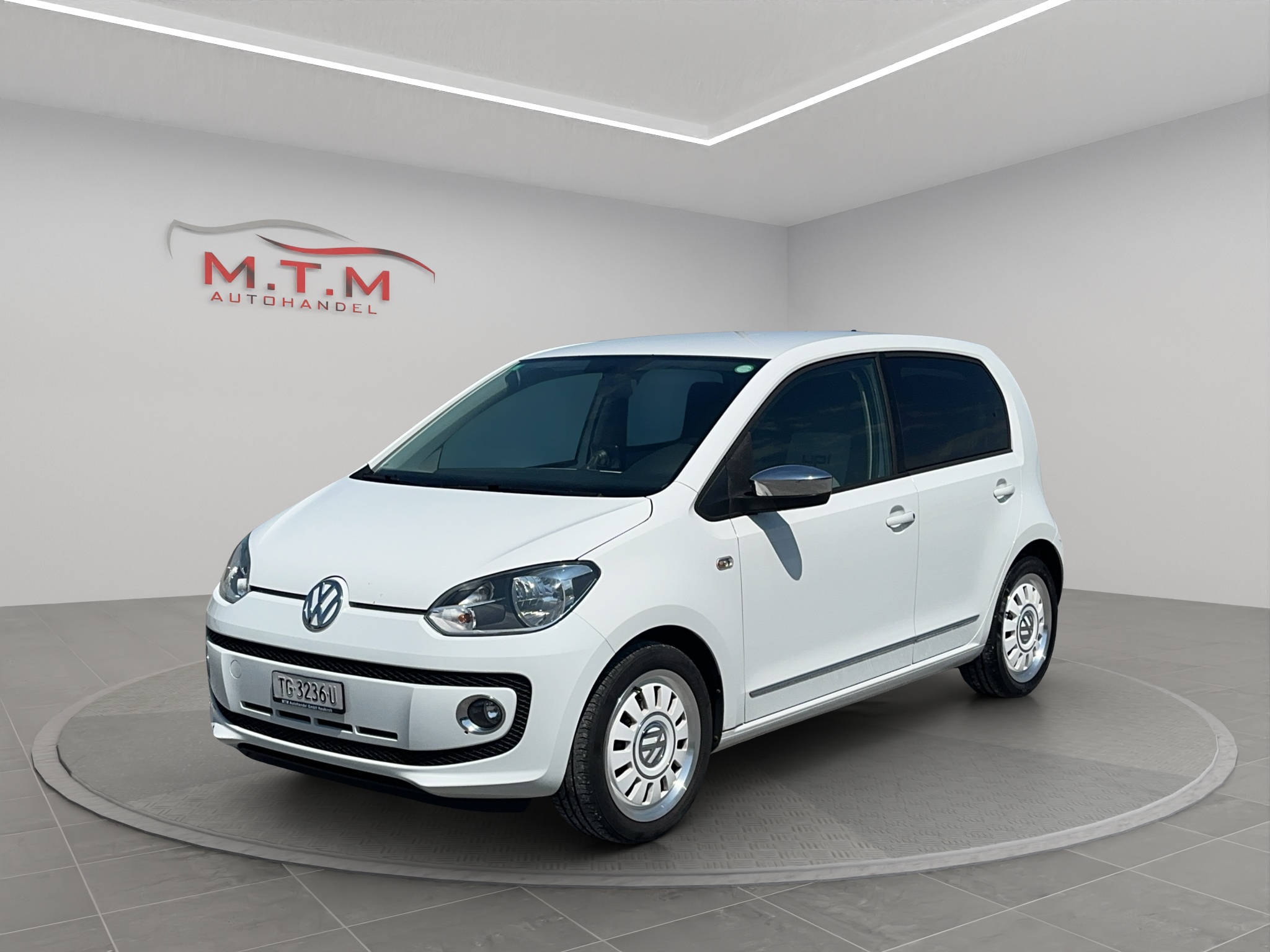 VW Up 1.0 BMT white up