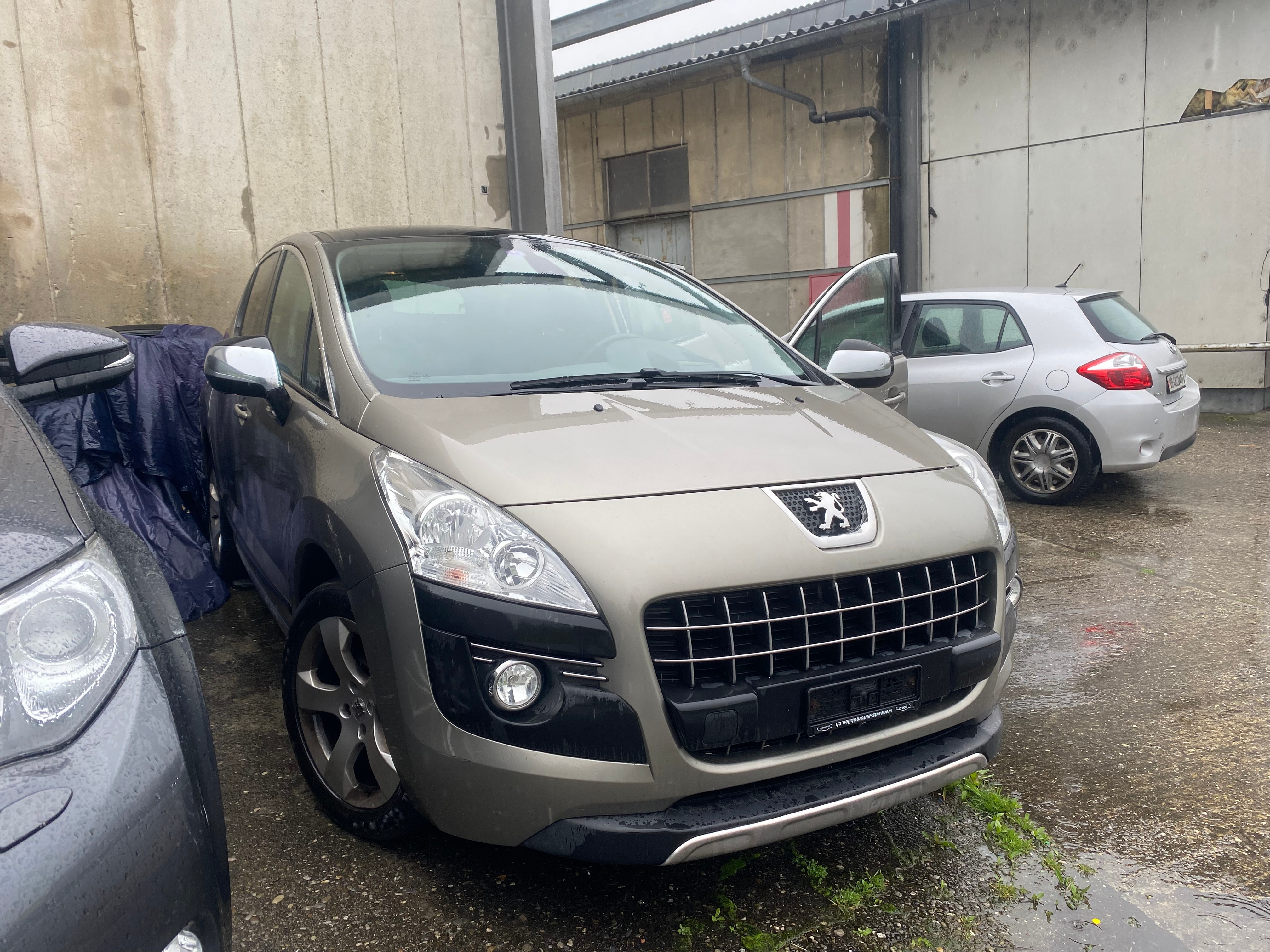 PEUGEOT 3008 1.6 16V T R.Garros Tiptronic