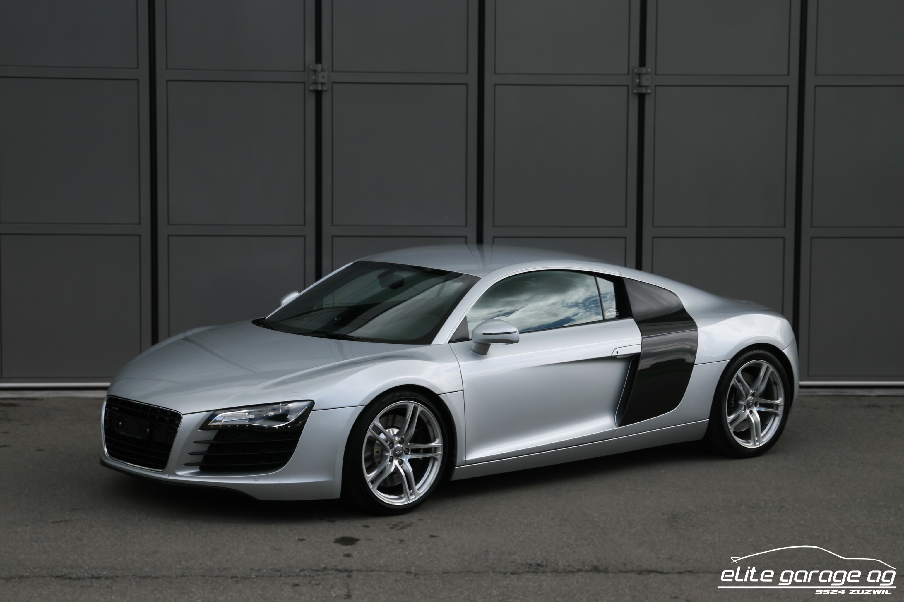 AUDI R8 Coupé 4.2