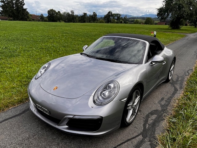 PORSCHE 911 Carrera 4 Cabrio PDK