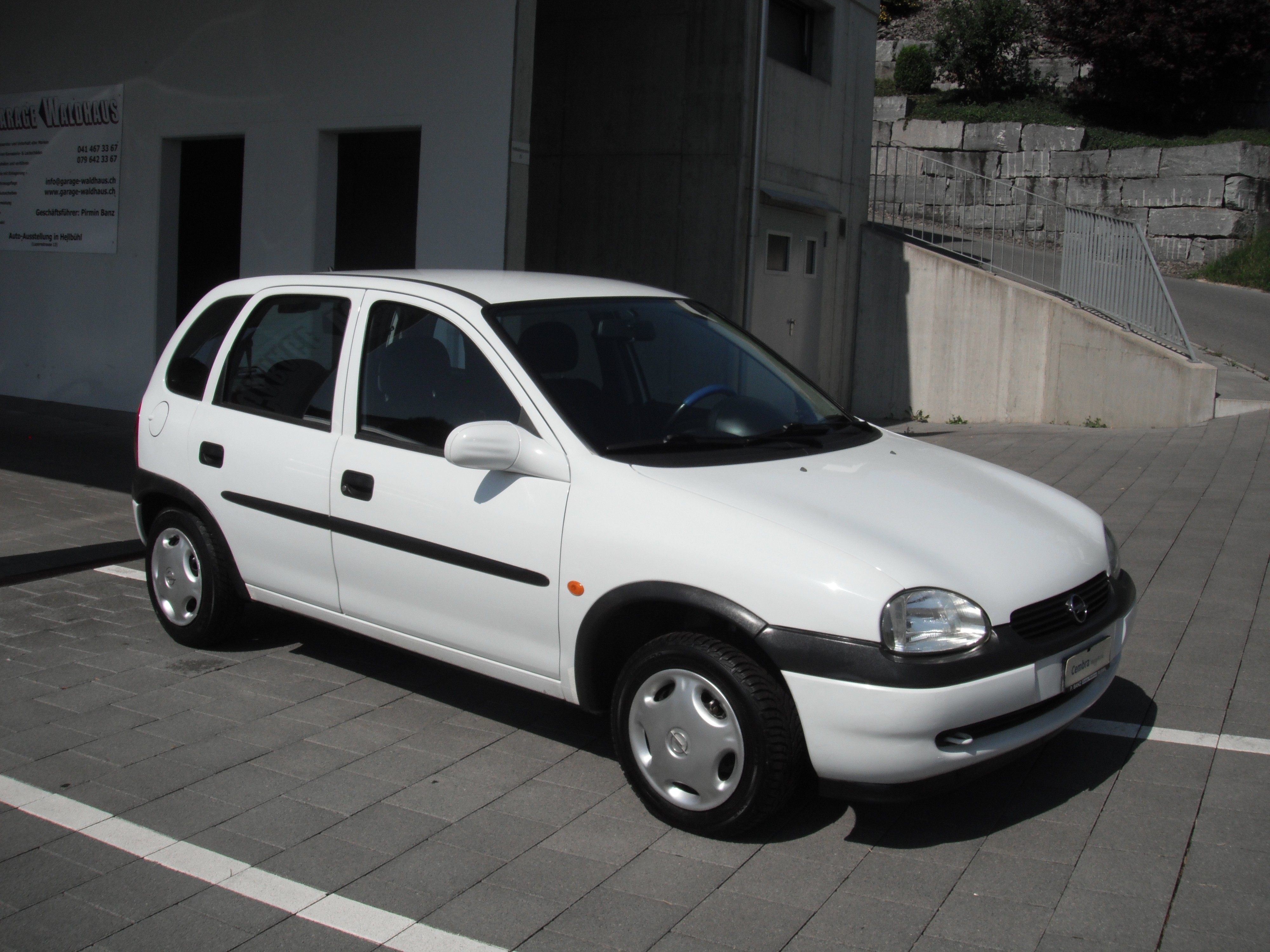 OPEL Corsa 1.2 16V Swing