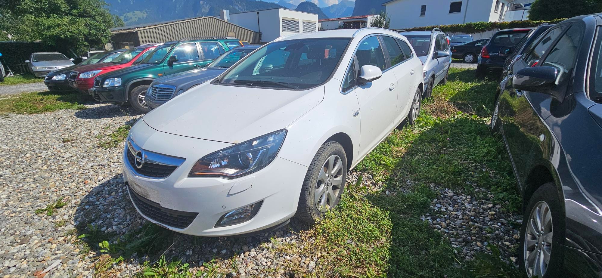 OPEL Astra SportsTourer 1.4i 16V Turbo Automatic