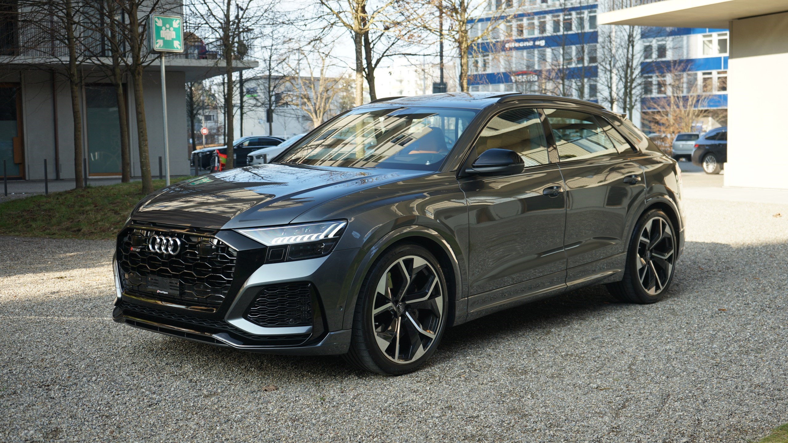 AUDI RSQ8 quattro tiptronic