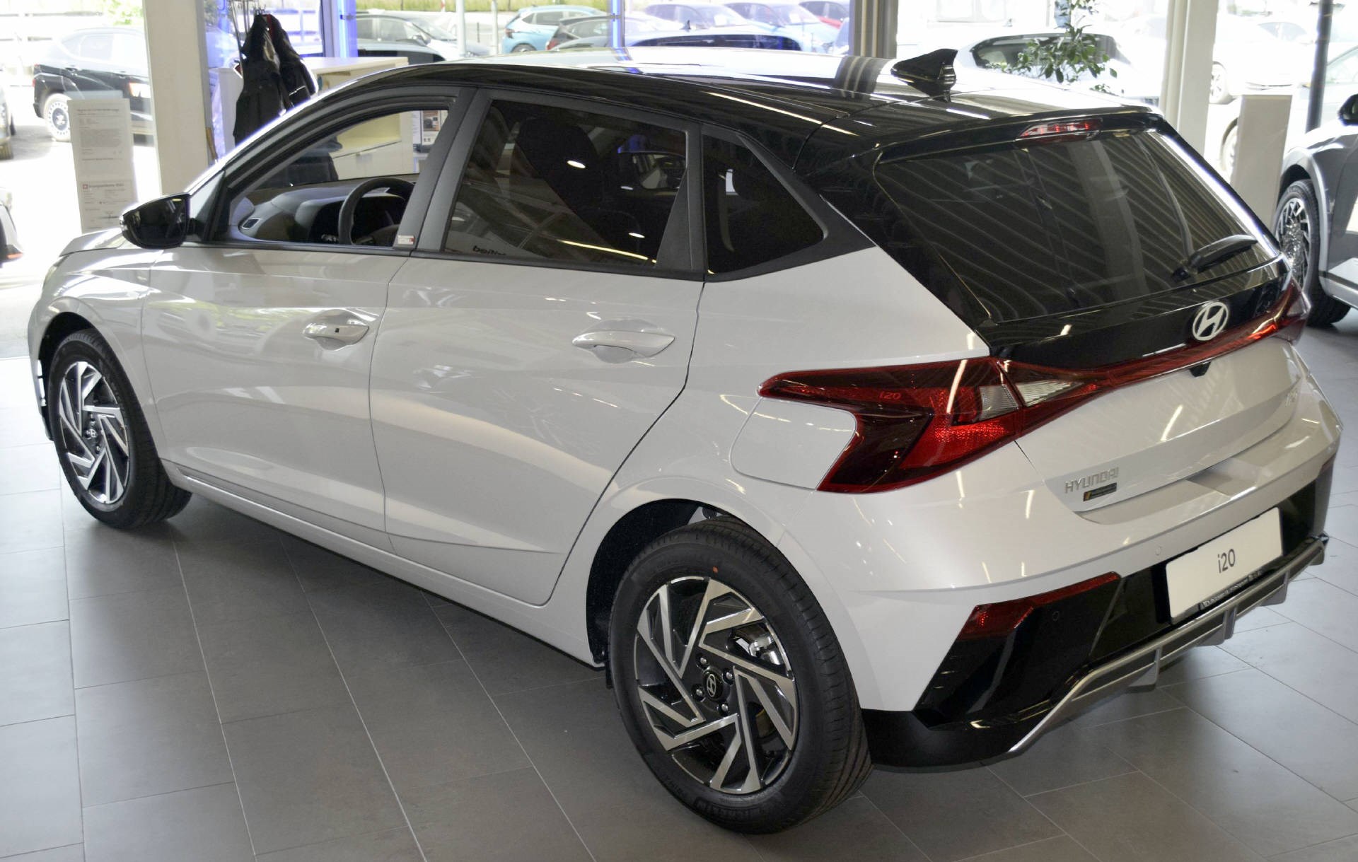 HYUNDAI i20 1.0 T-GDi 120 48V Amplia