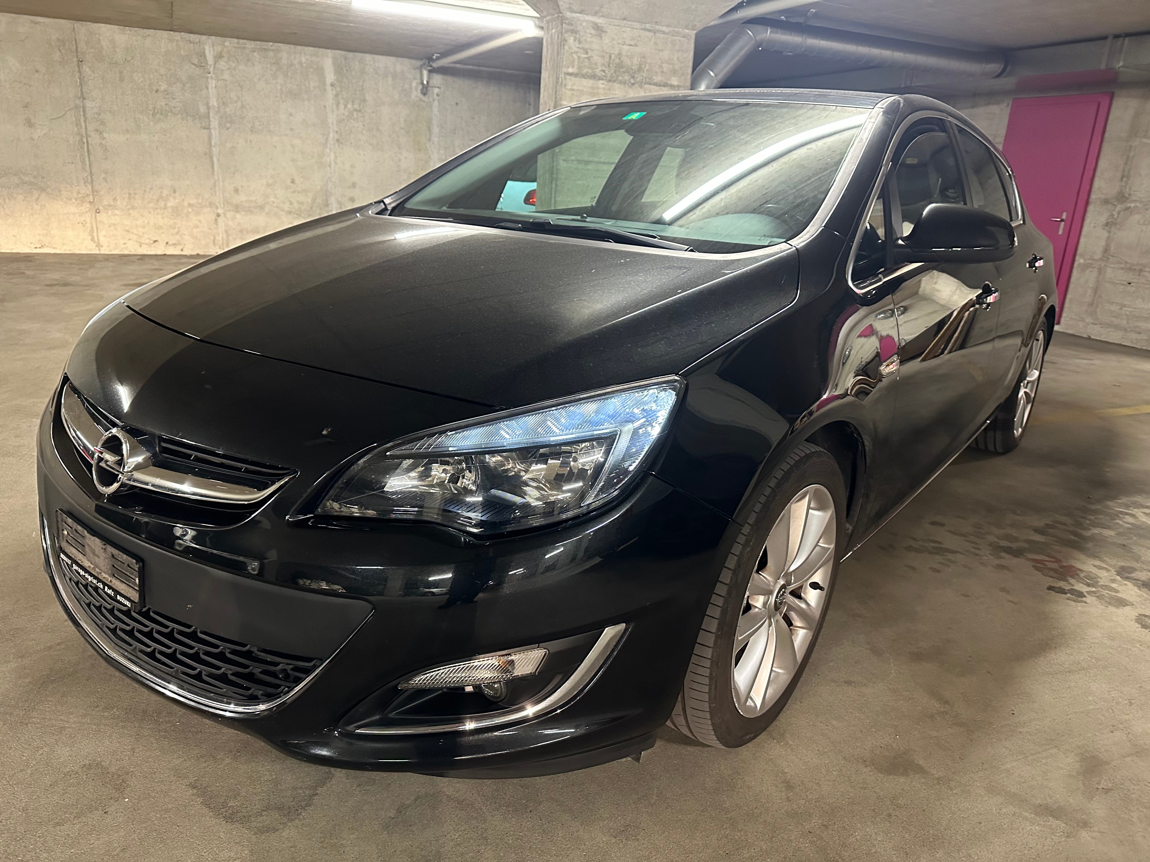 OPEL Astra 1.6i 16V Turbo Active Edition