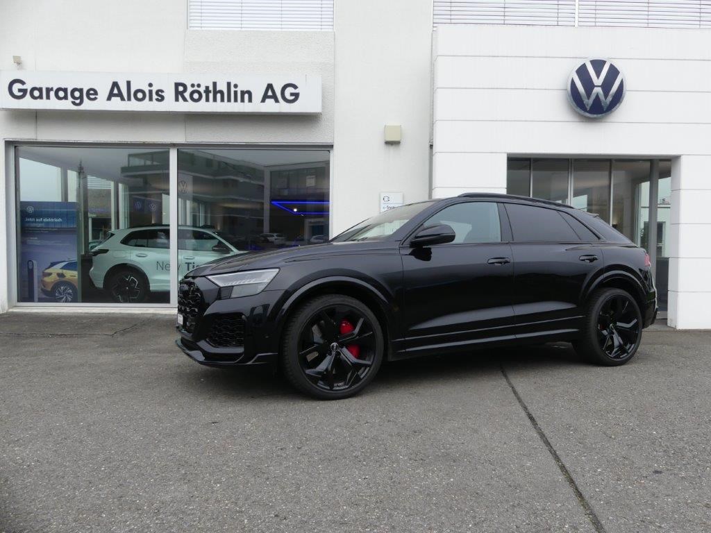 AUDI RSQ8 quattro tiptronic