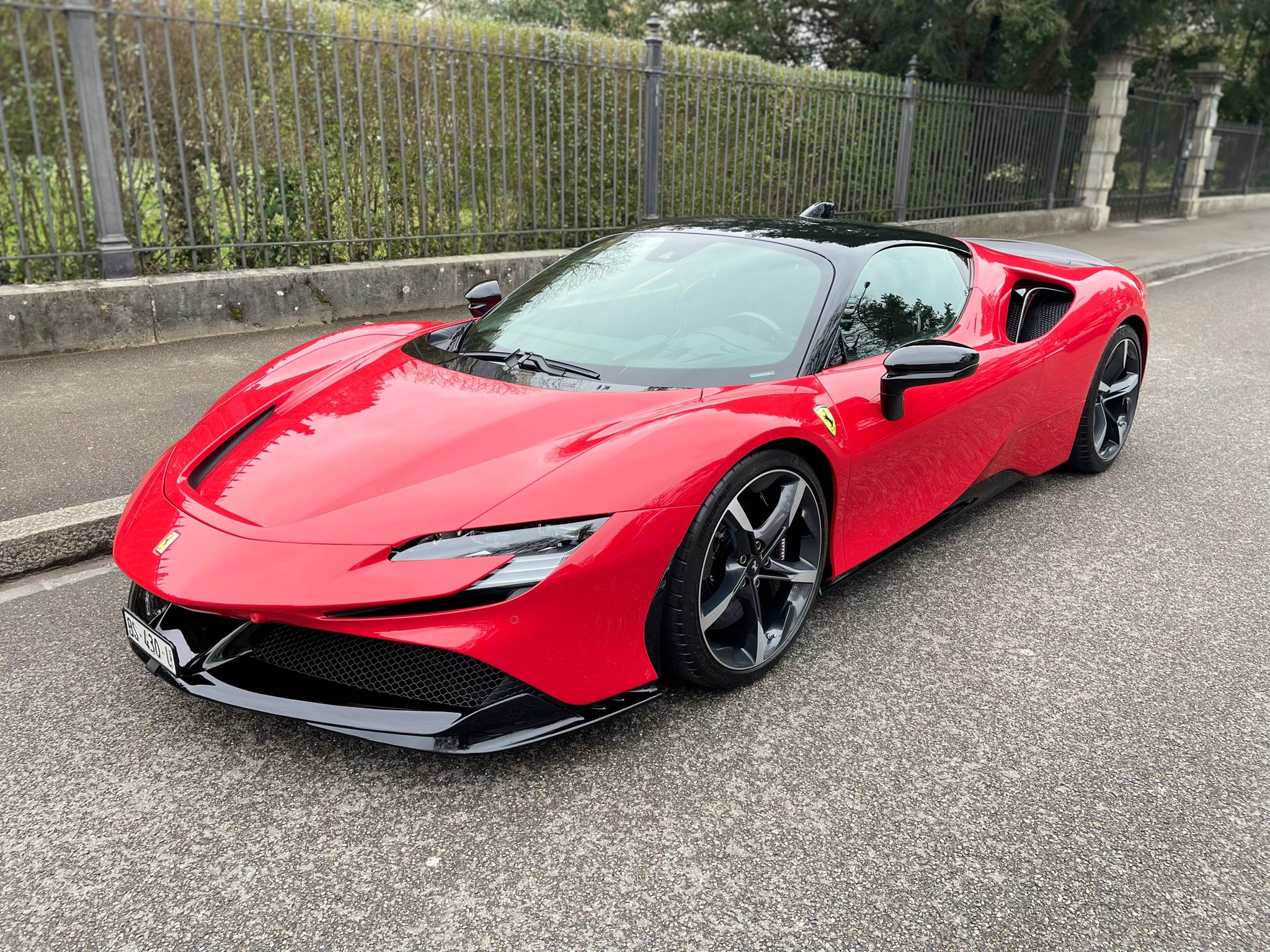 FERRARI SF90 Stradale