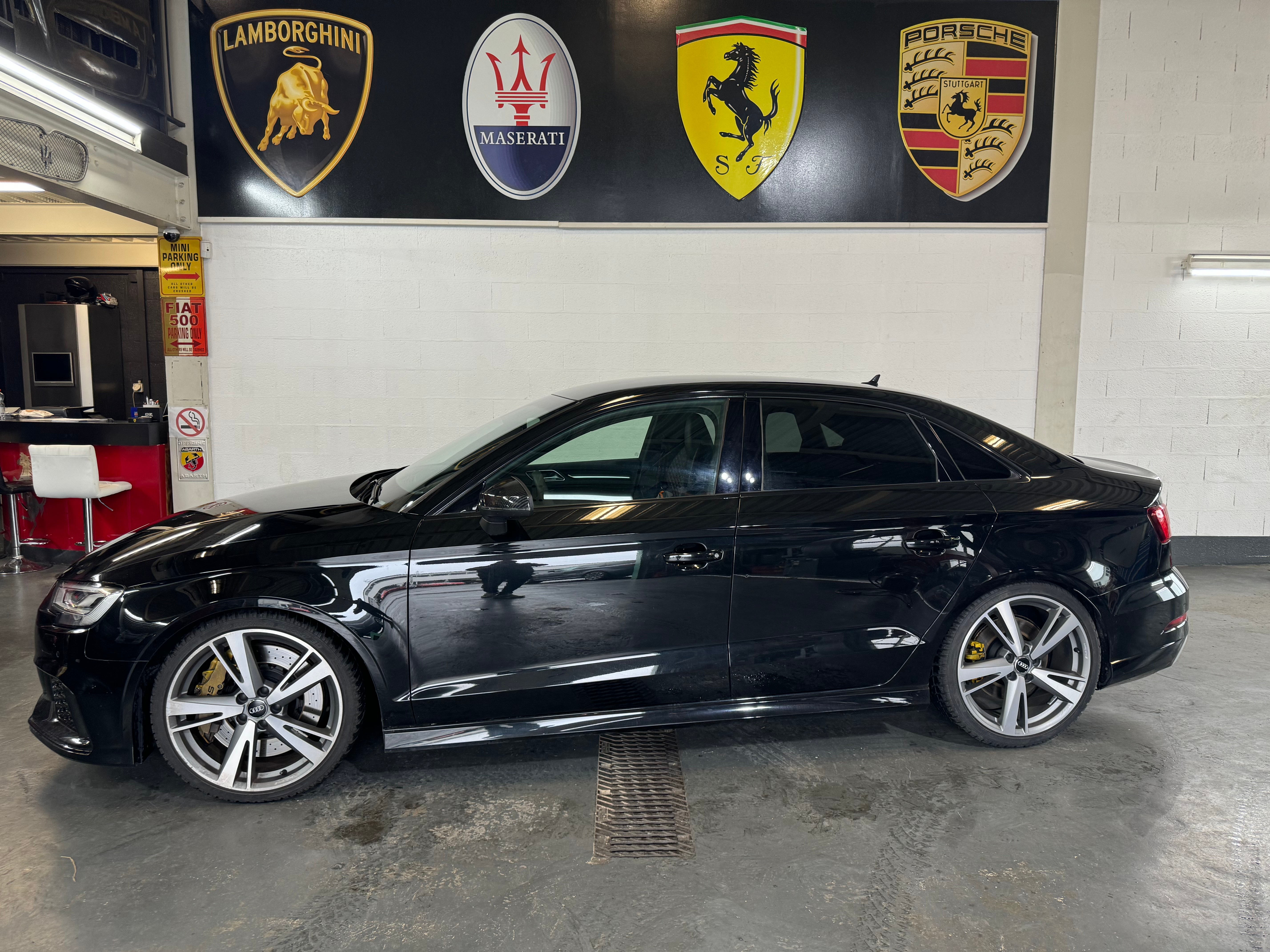 AUDI RS3 Limousine 2.5 TSI quattro S-tronic