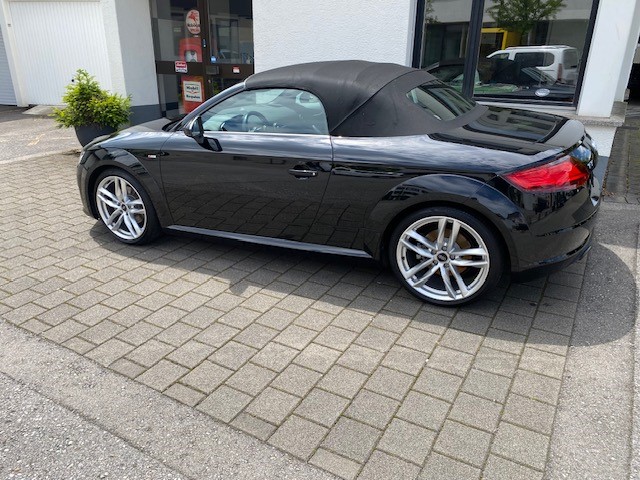 AUDI TT Roadster 2.0 TFSI quattro S-tronic