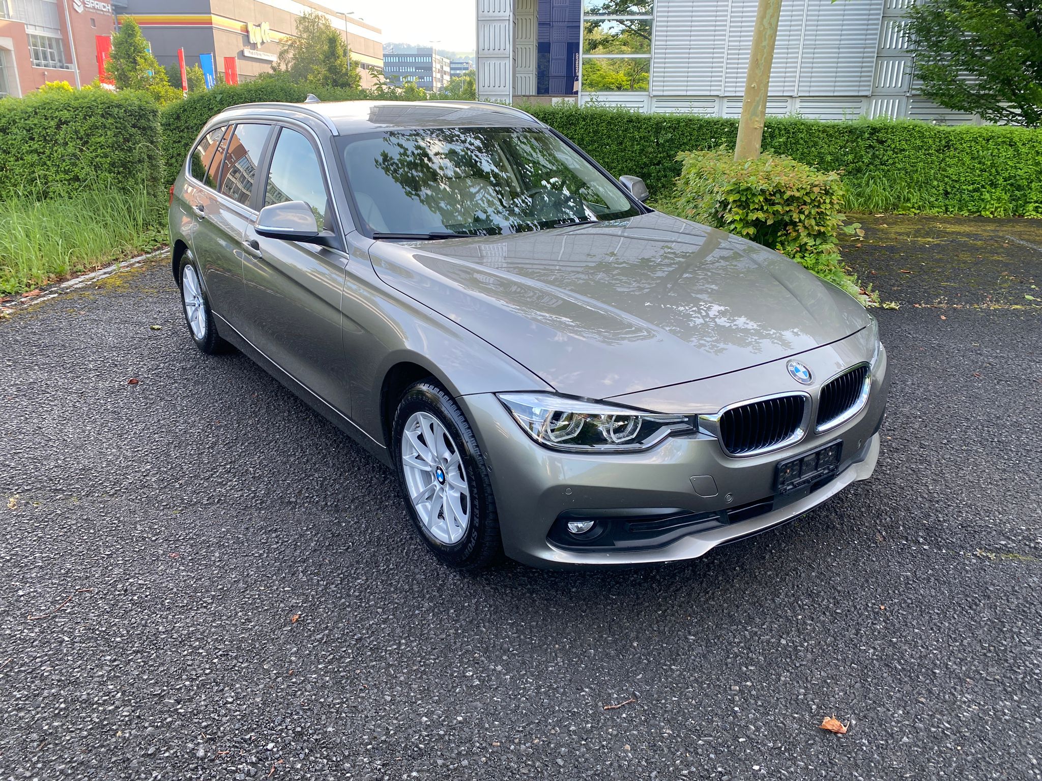 BMW 320d xDrive Touring Luxury Line Steptronic