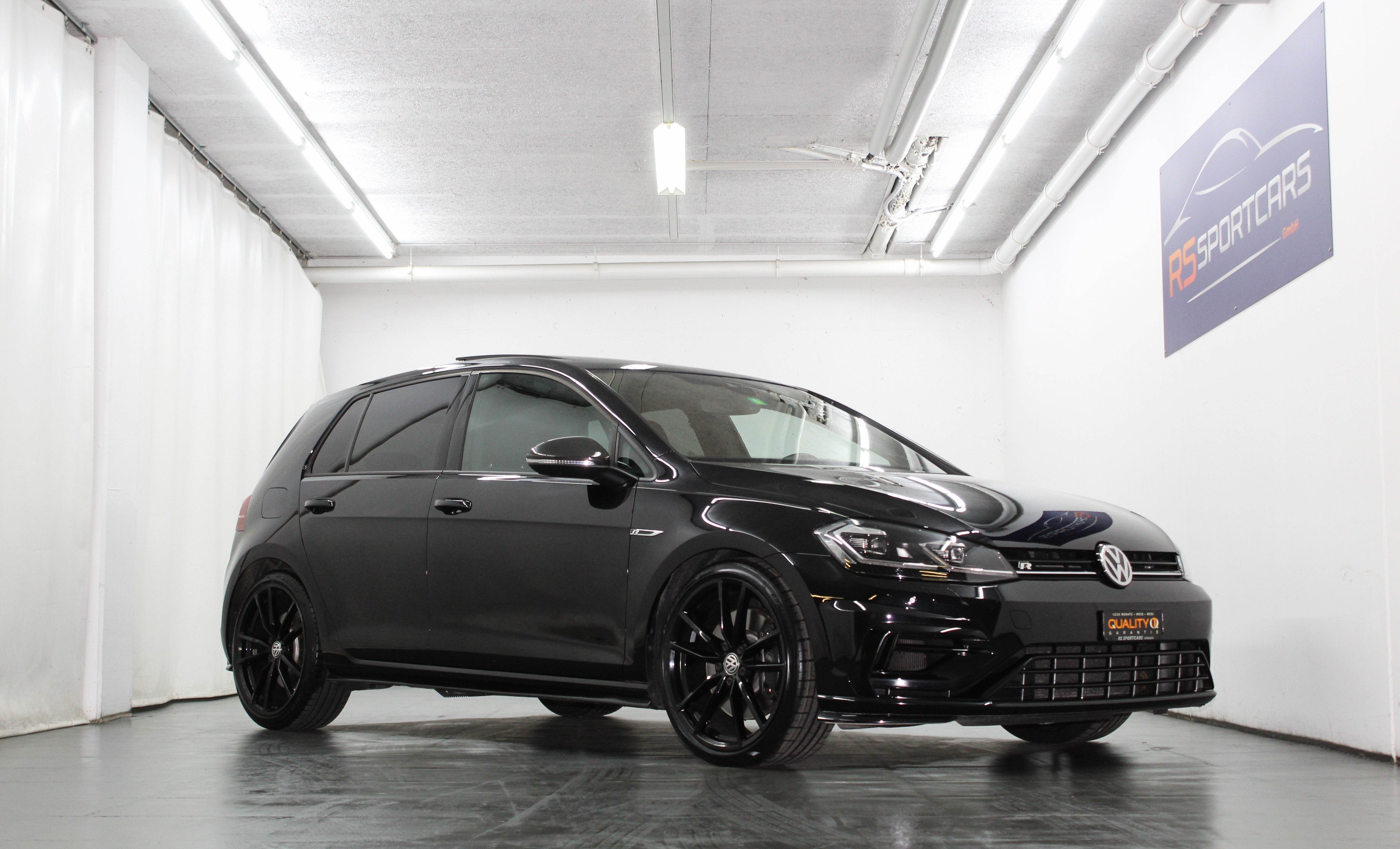 VW Golf 2.0 TSI R 4Motion DSG Akrapovic