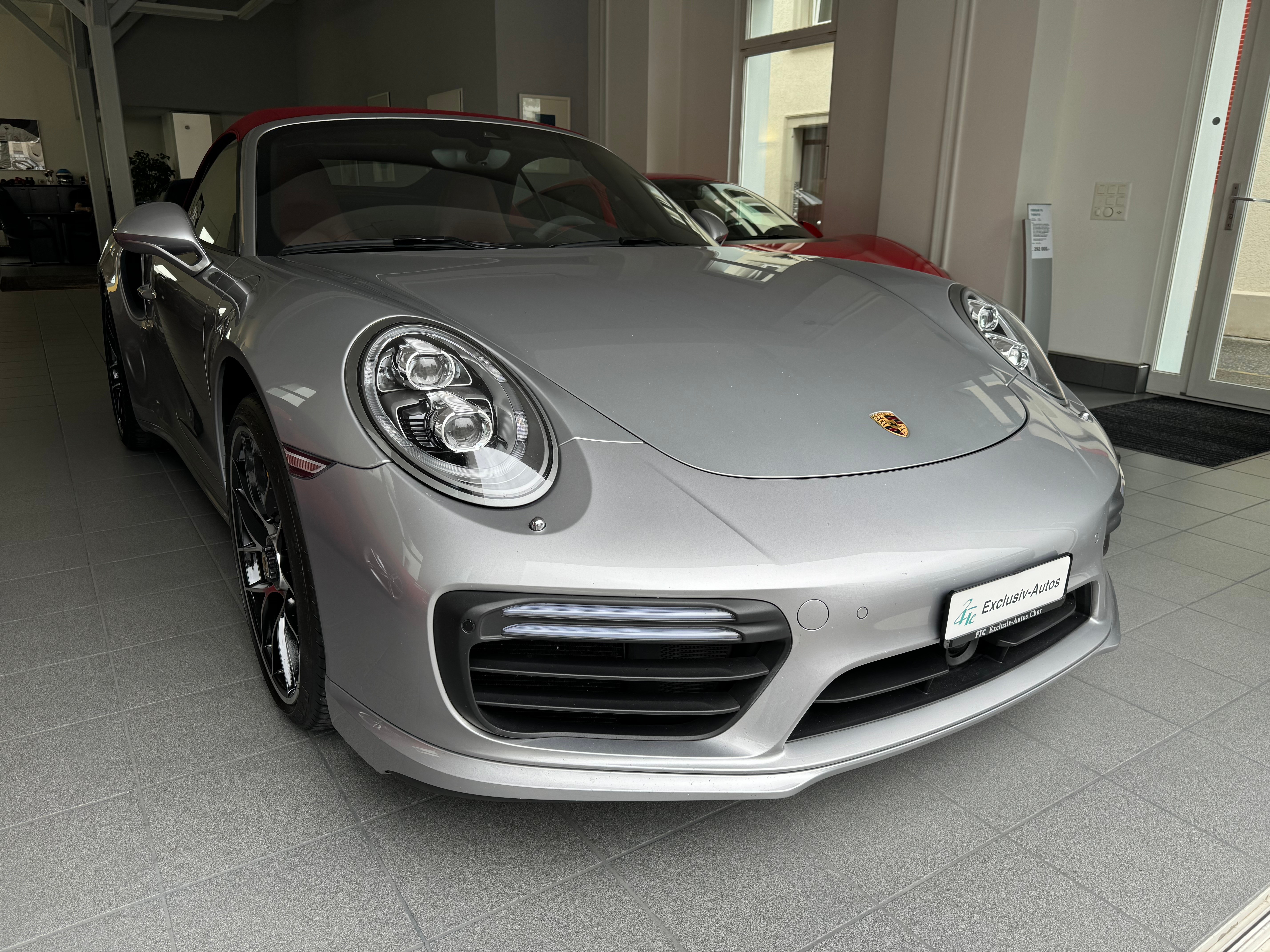 PORSCHE 911 Turbo S Cabrio PDK