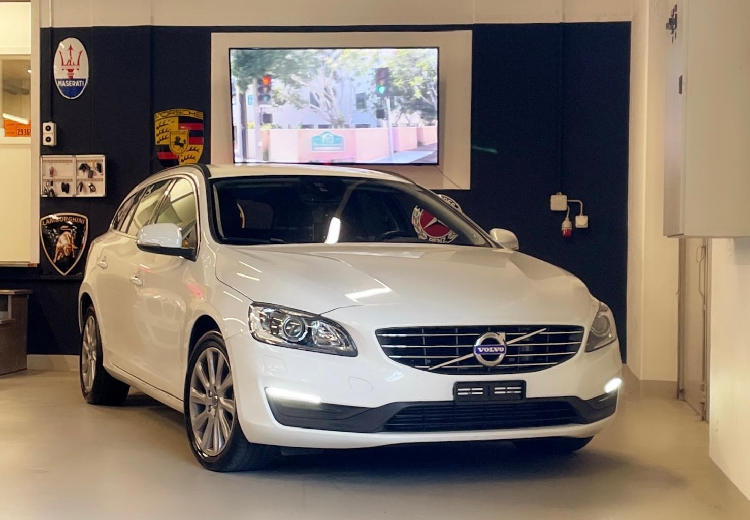 VOLVO V60 D2 Momentum Geartronic