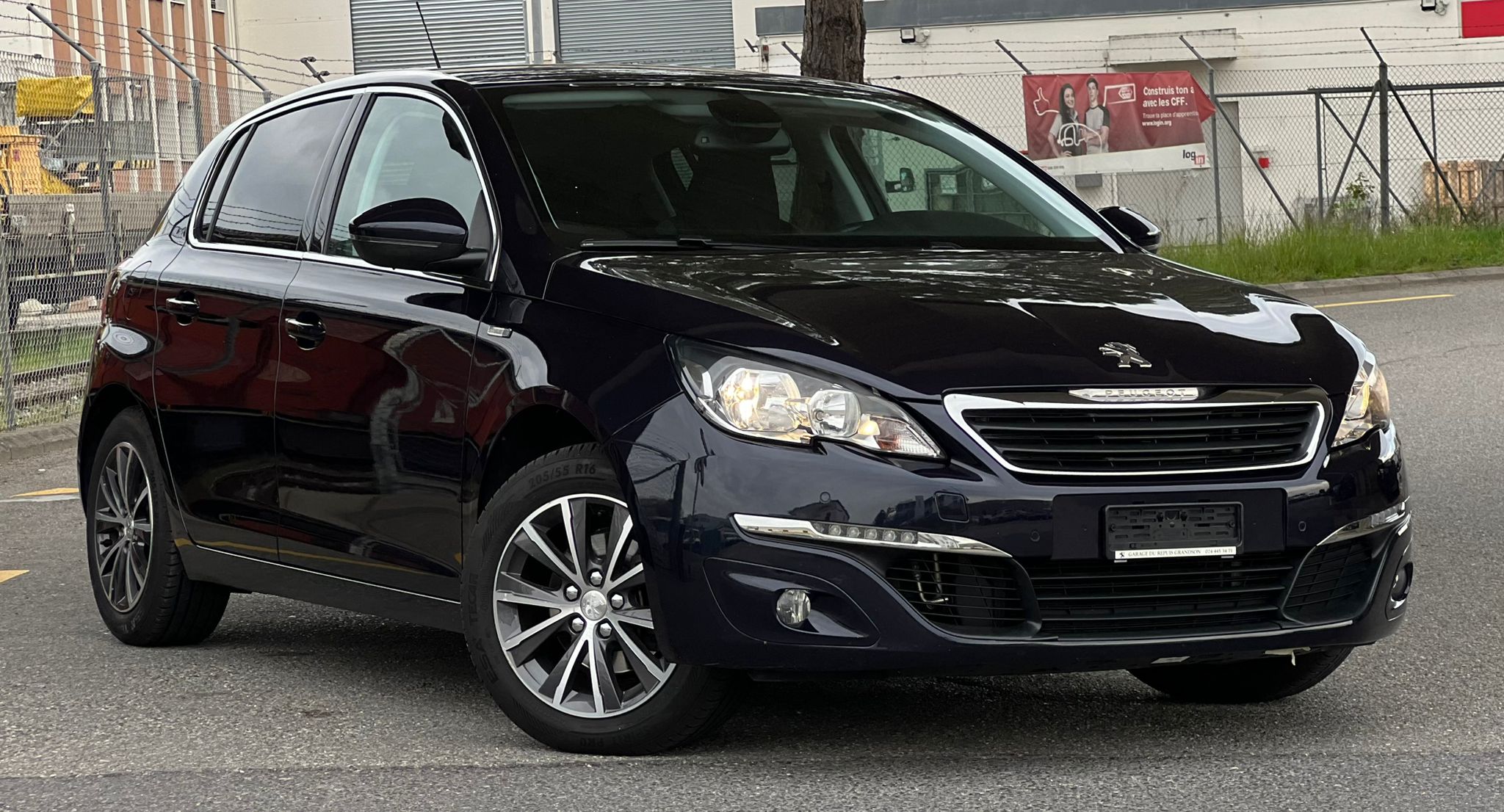 PEUGEOT 308 1.2 THP Allure Automatic