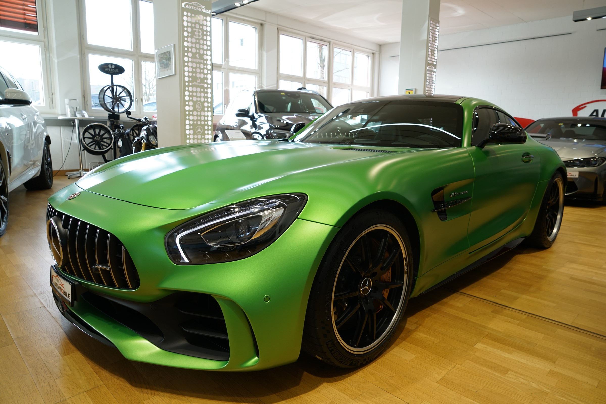 MERCEDES-BENZ AMG GT R Speedshift DCT PERFORMANCE-GREEN MAGNO