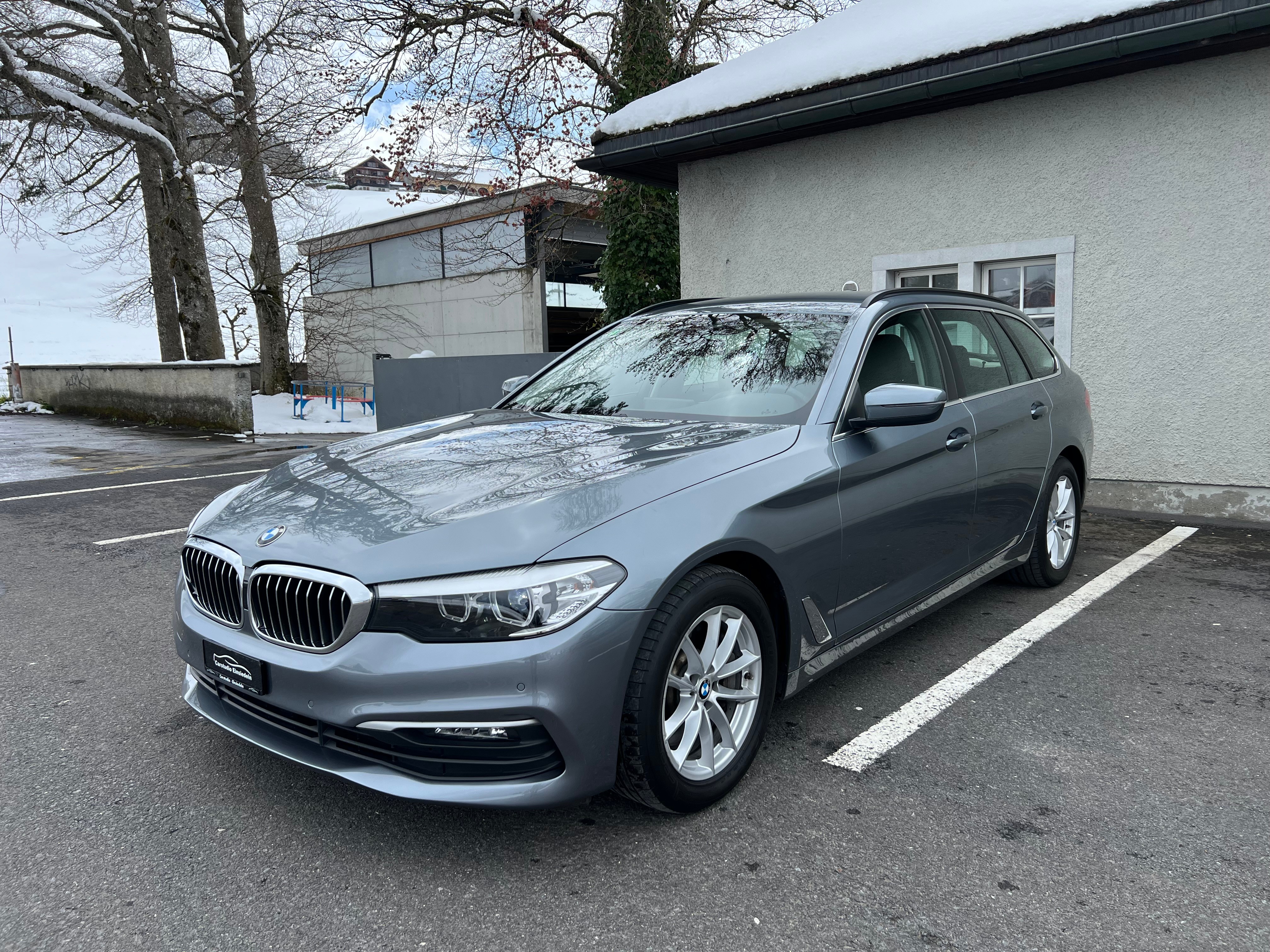 BMW 530d xDrive Touring Luxury Line Steptronic