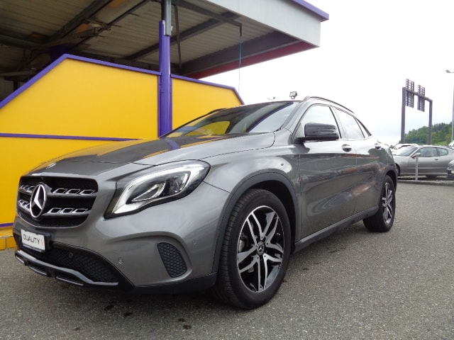 MERCEDES-BENZ GLA 200 CDI Night Star 7G-DCT