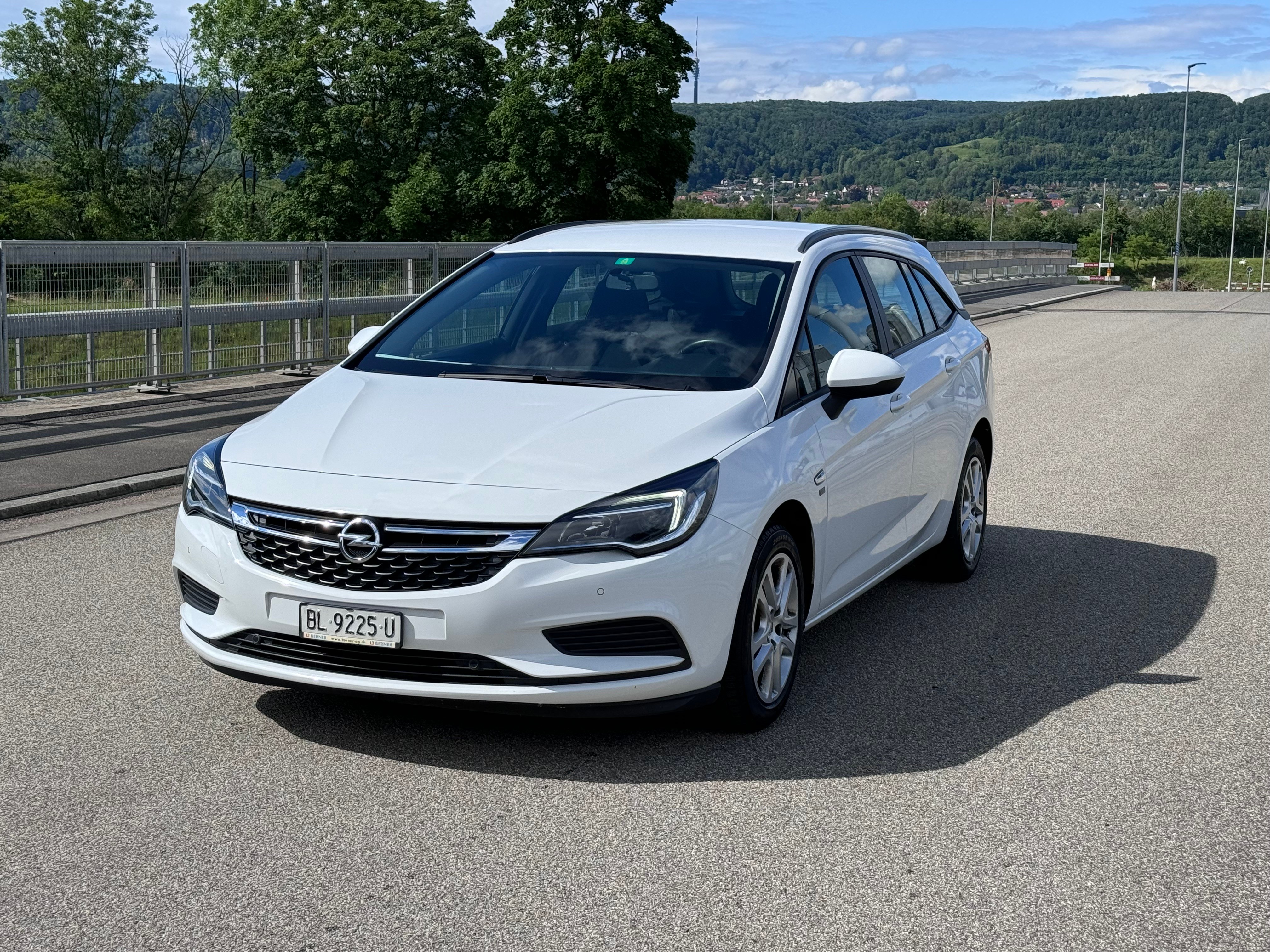 OPEL Astra Sports Tourer 1.0i Turbo 120 Years Edition