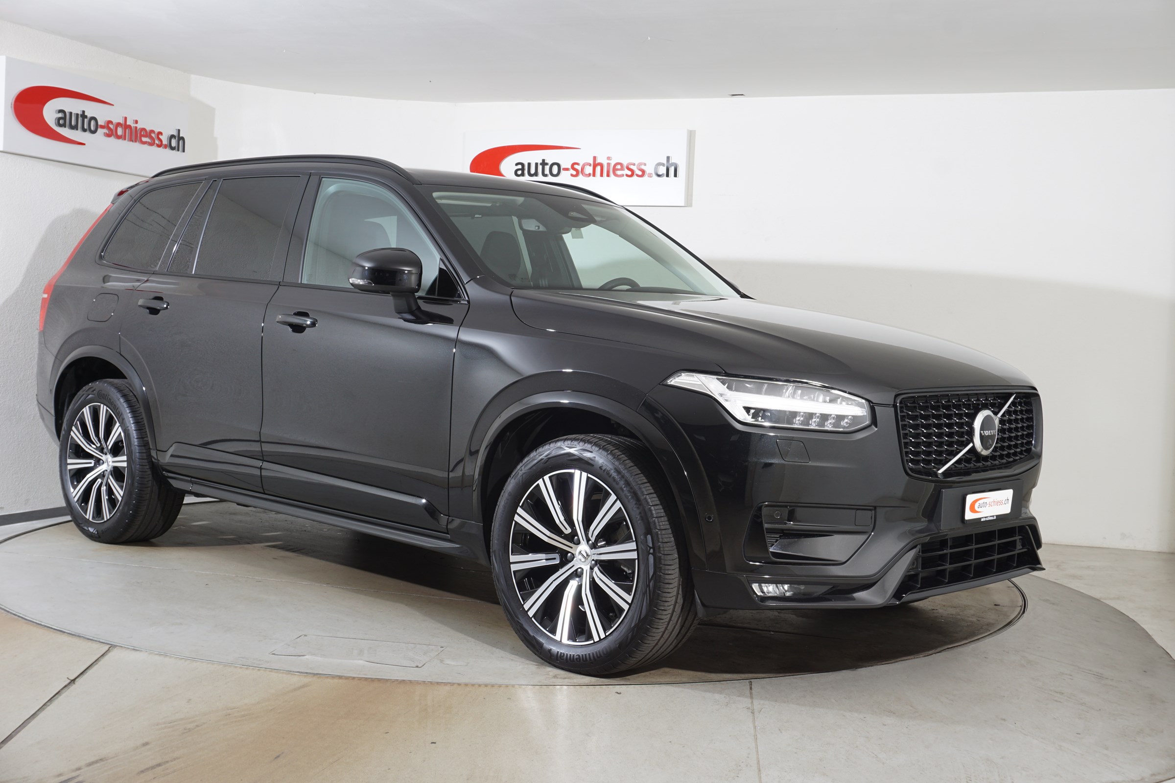 VOLVO XC90 B5 Diesel Mild Hybrid AWD Plus Dark Geartronic