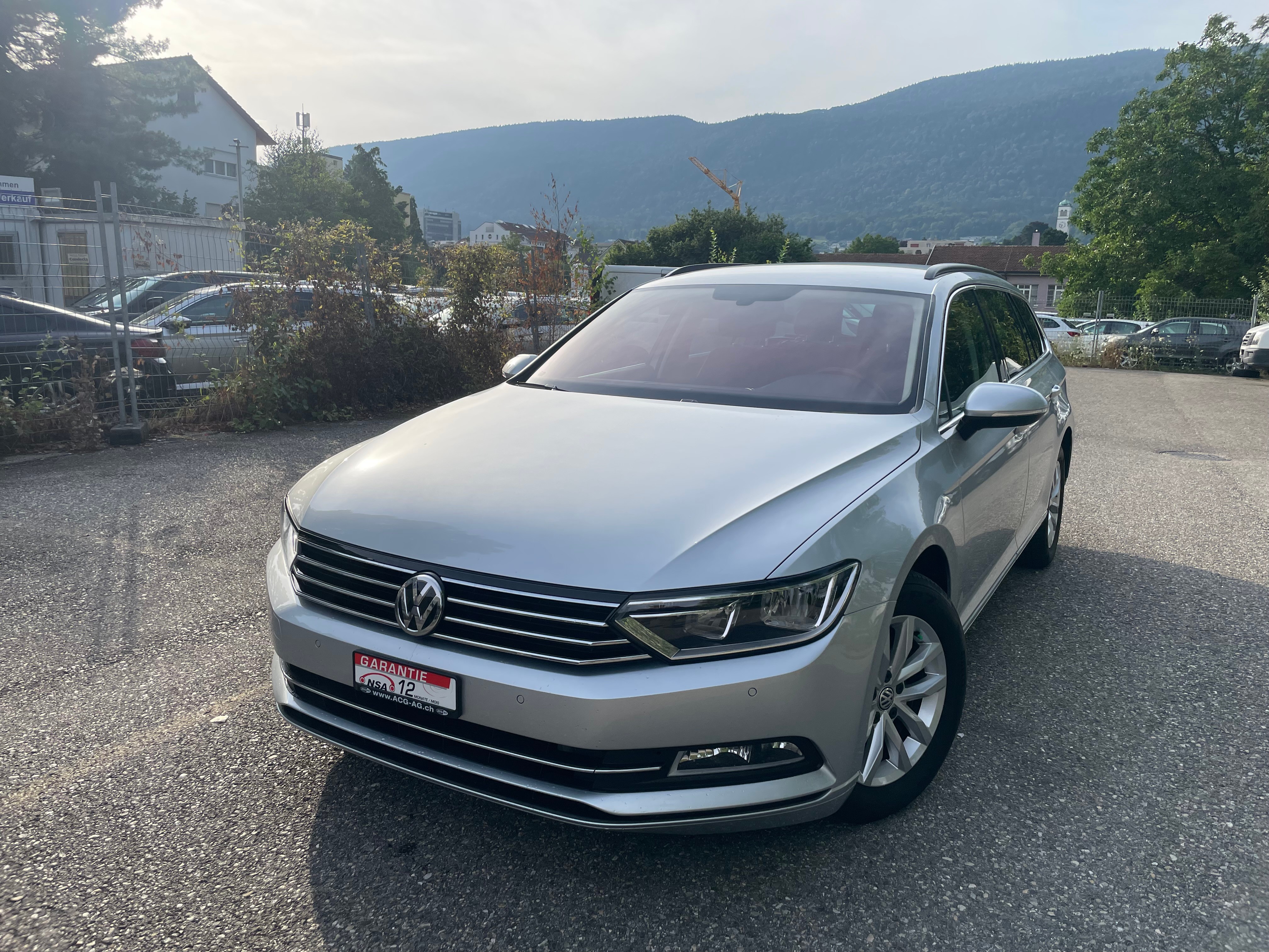 VW Passat Variant 1.6 TDI BMT Comfortline DSG * Gr. Navi ** Klima-auto ** PDC v&h ** Rückfahrkamera *