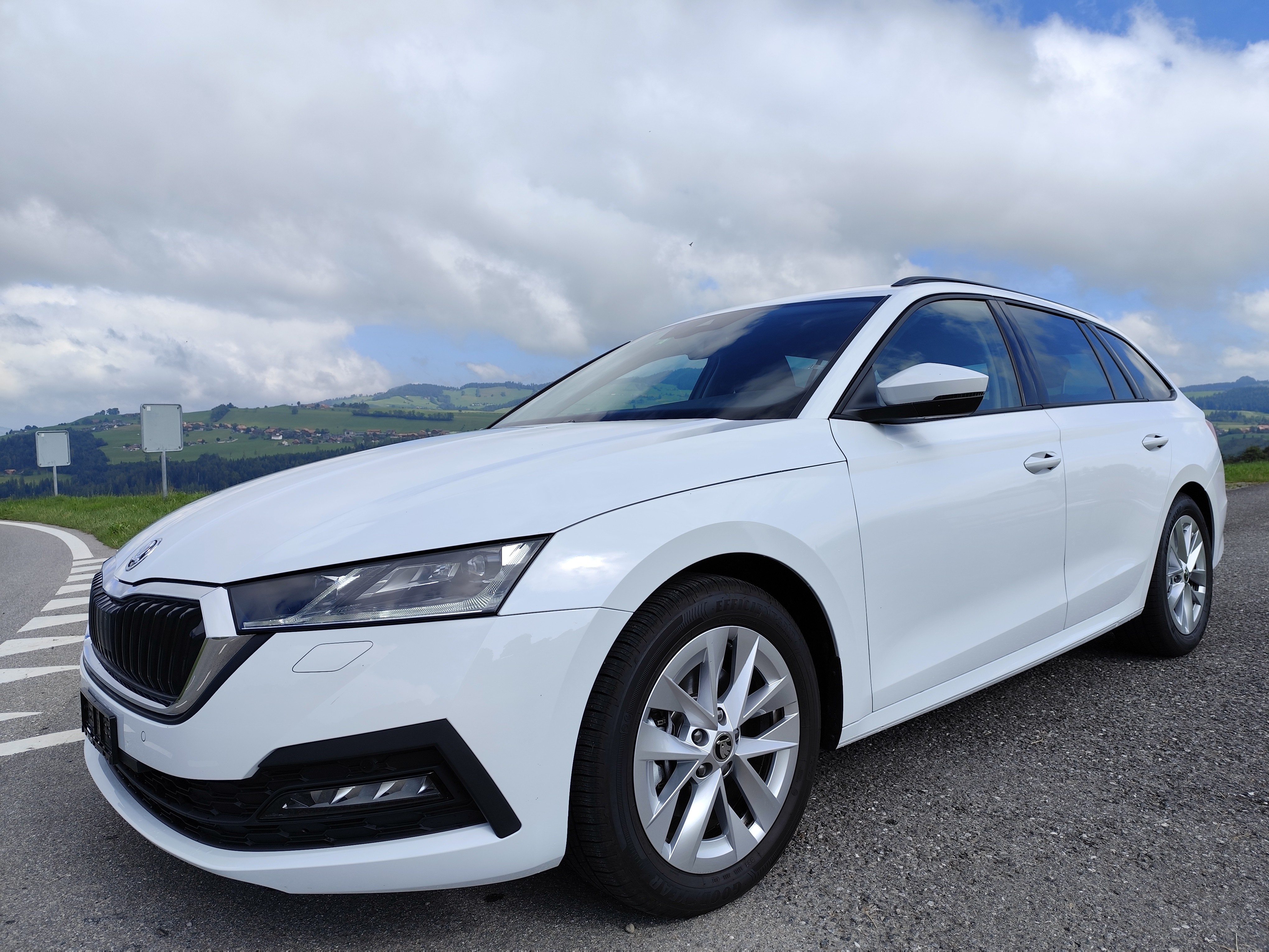 SKODA Octavia Combi 2.0 TSI Ambition DSG 4x4