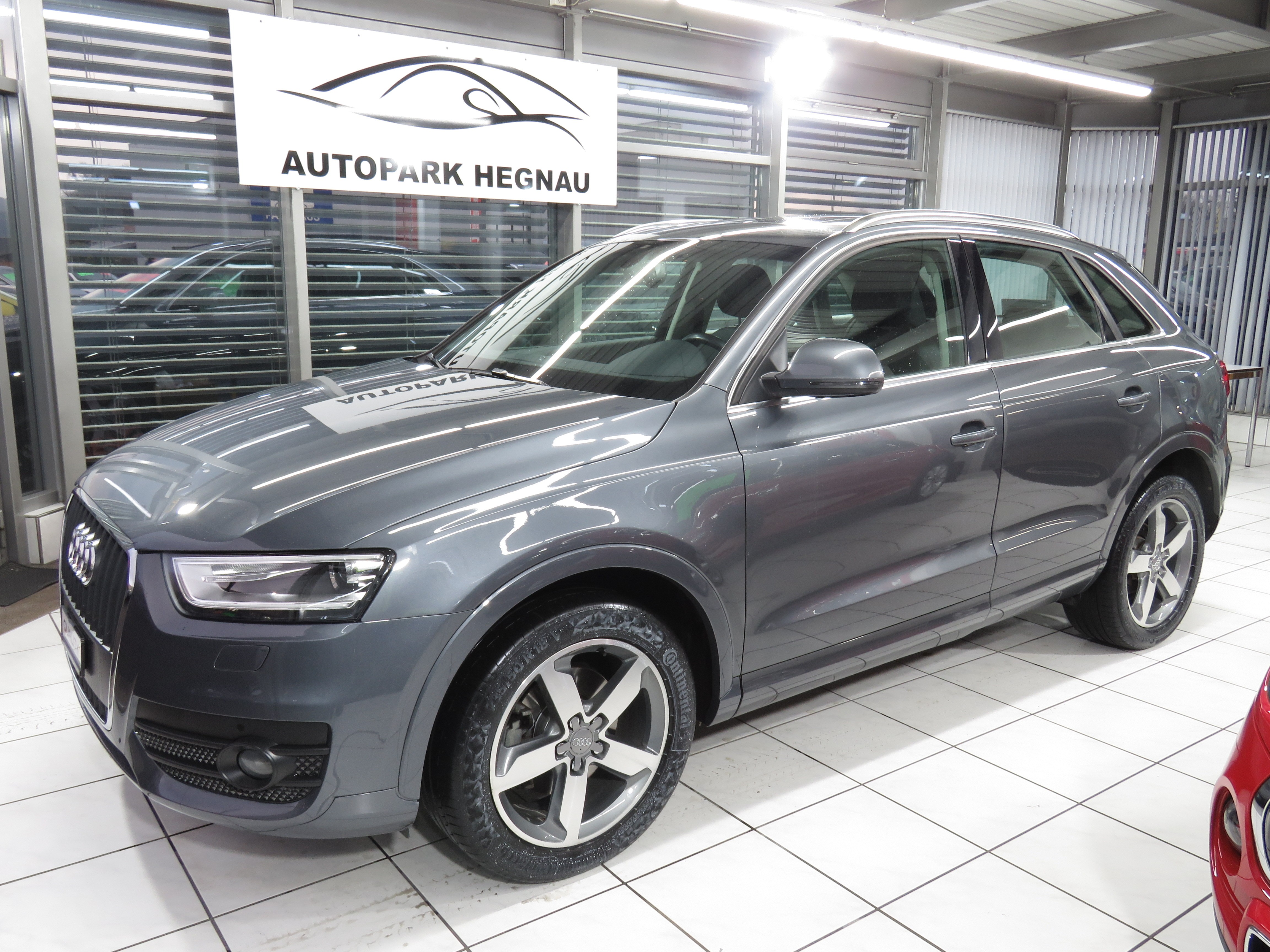 AUDI Q3 2.0 TDI Quattro S-tronic (Automat)