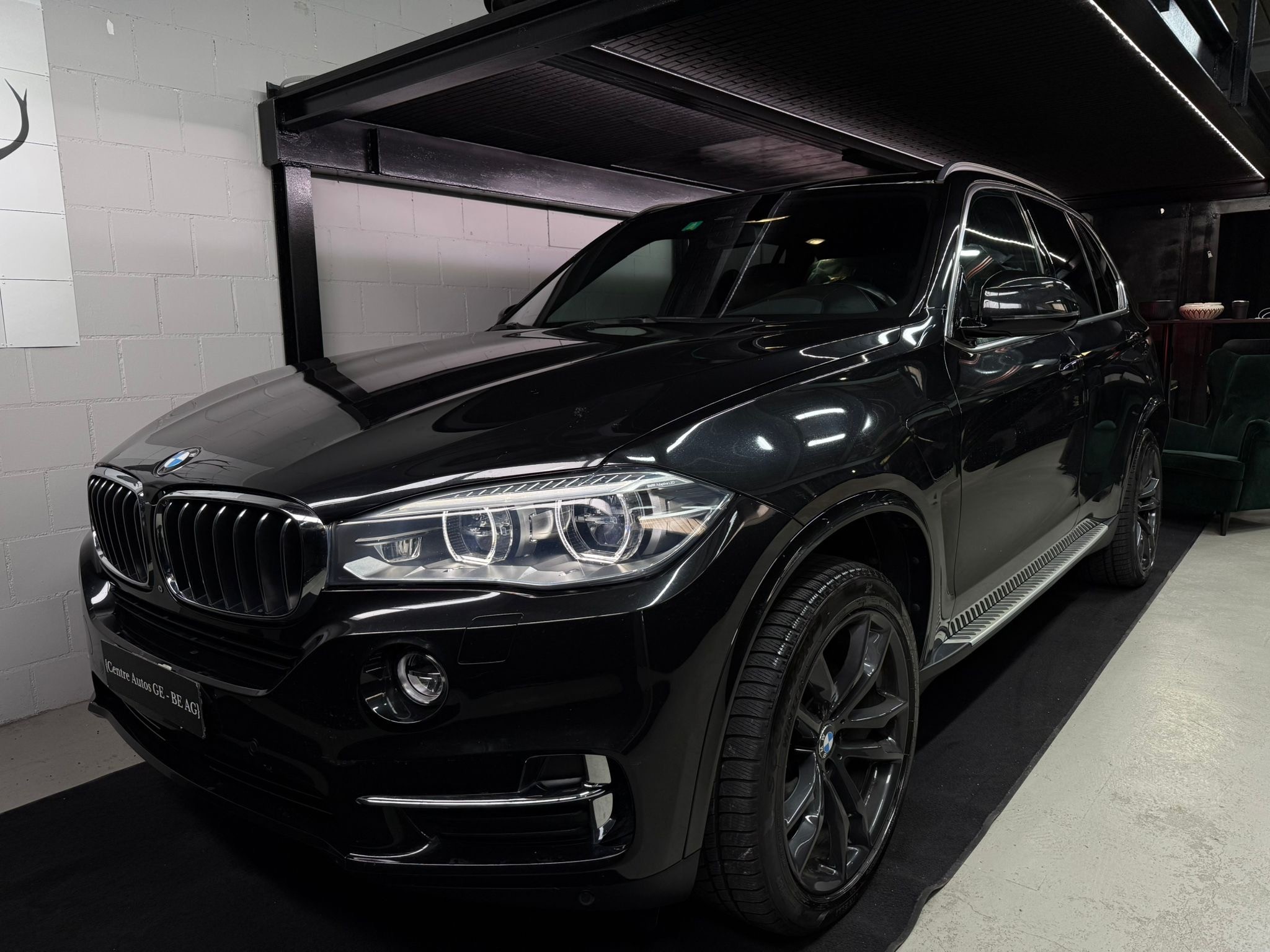 BMW X5 xDrive 40e iPerformance / BLACK SAPPHIRE METALLIC