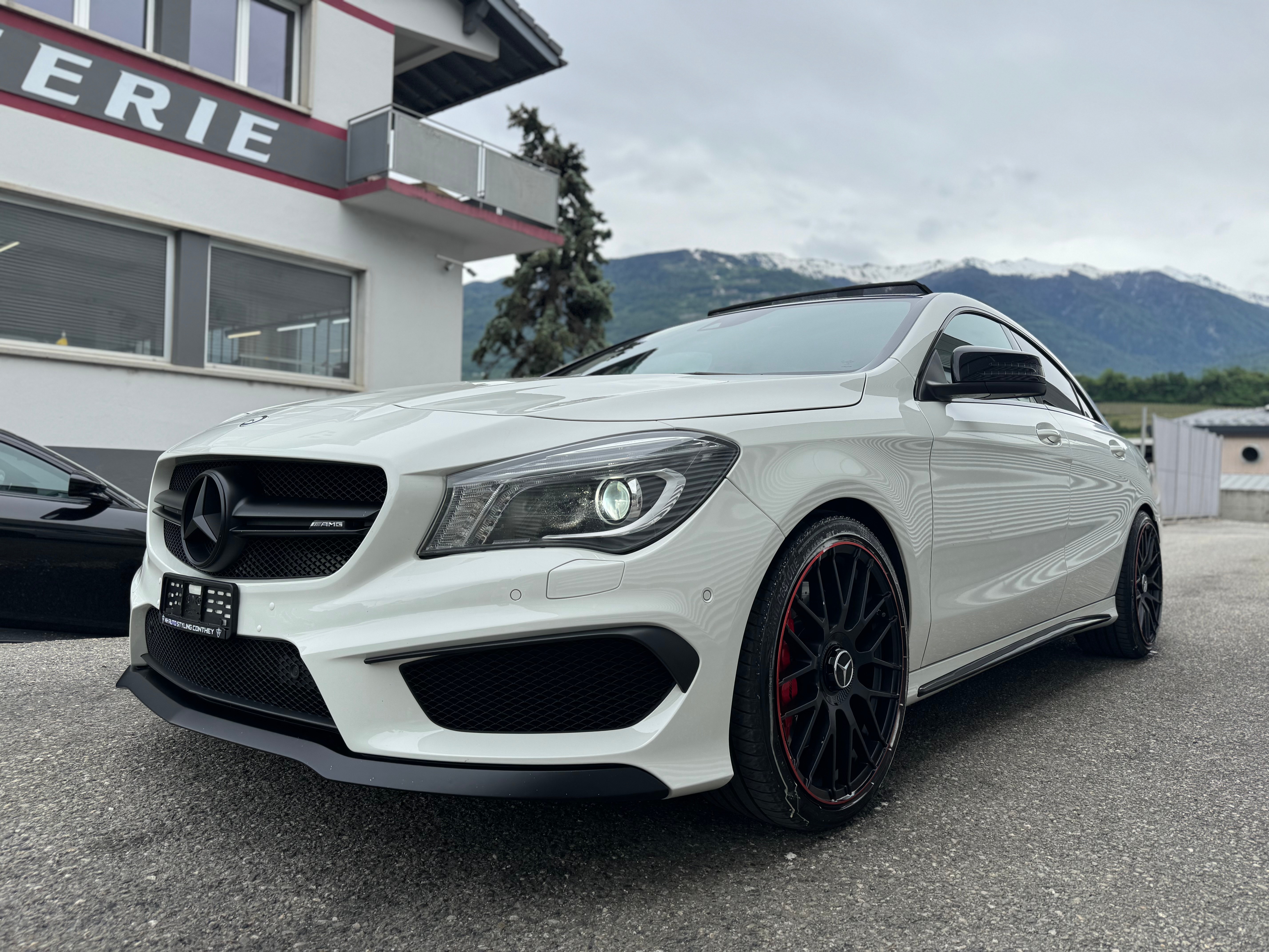 MERCEDES-BENZ CLA 45 AMG 4Matic Speedshift