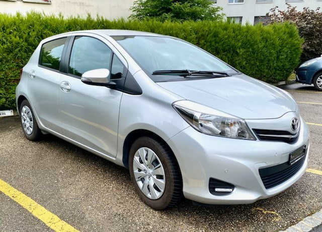 TOYOTA YARIS Luna 1.3