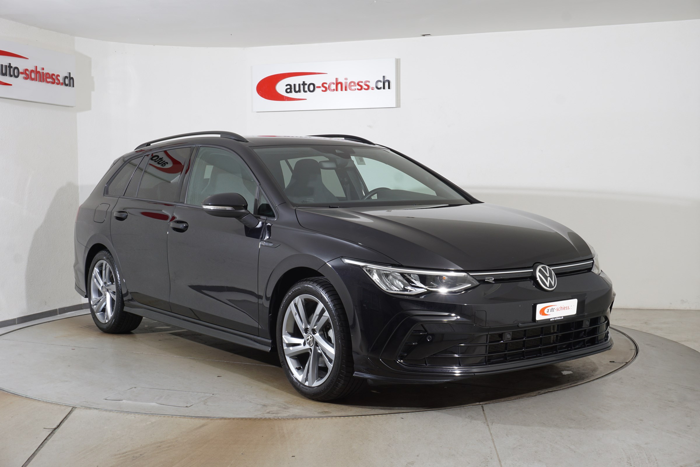 VW GOLF Variant 1.5 eTSI R-Line DSG