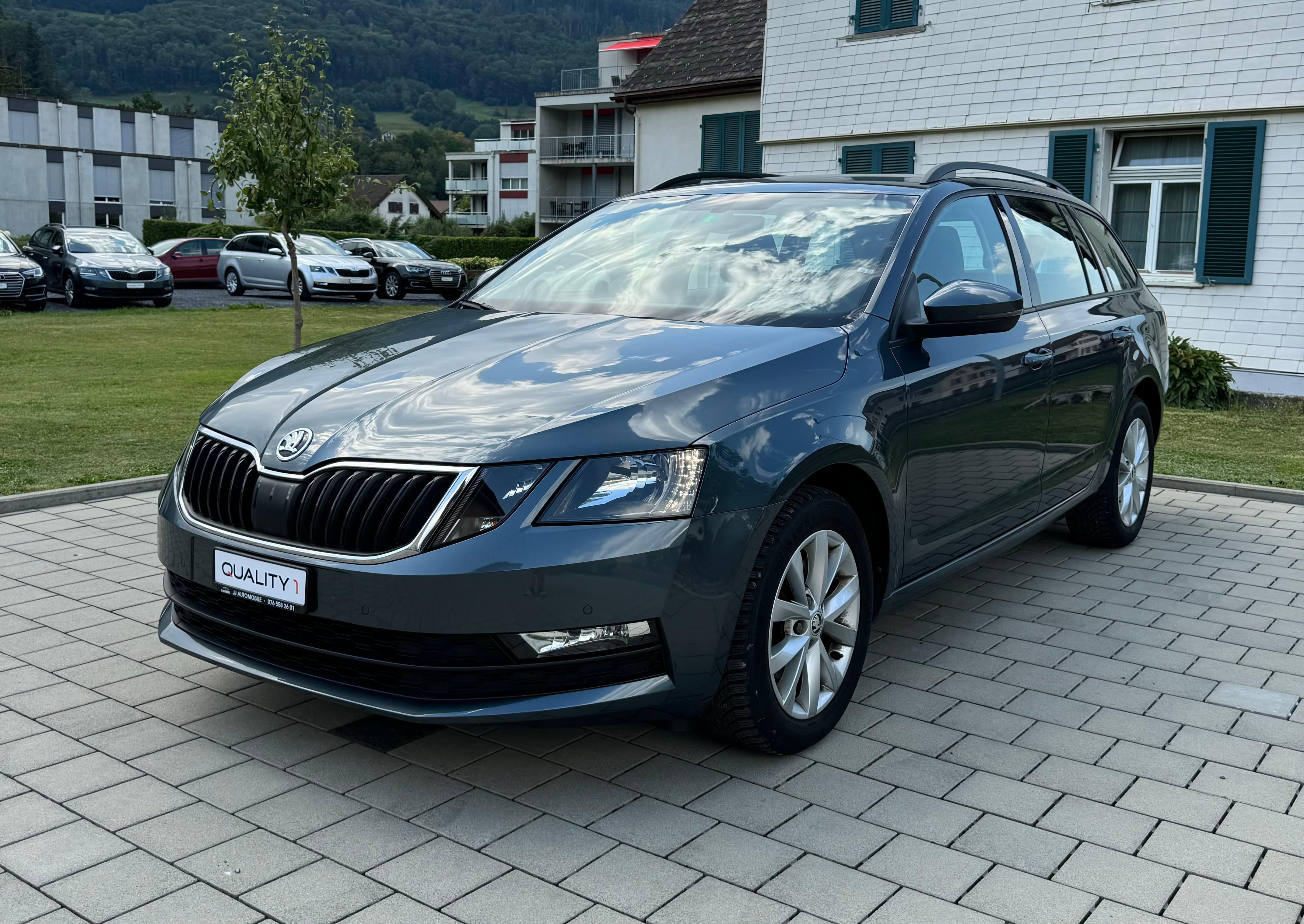 SKODA Octavia Combi 2.0 TDI Ambition DSG