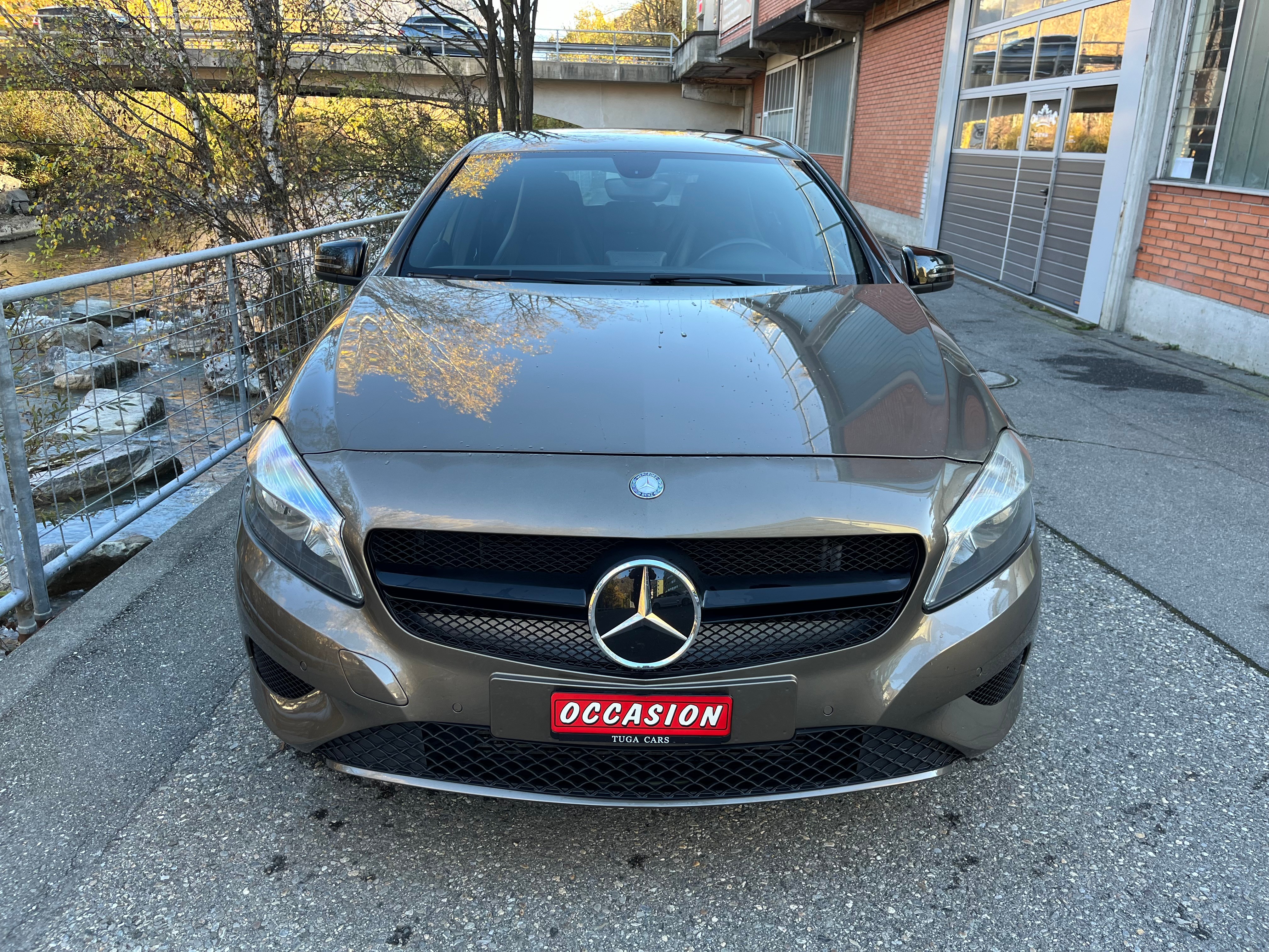 MERCEDES-BENZ A 200 Style 7G-DCT