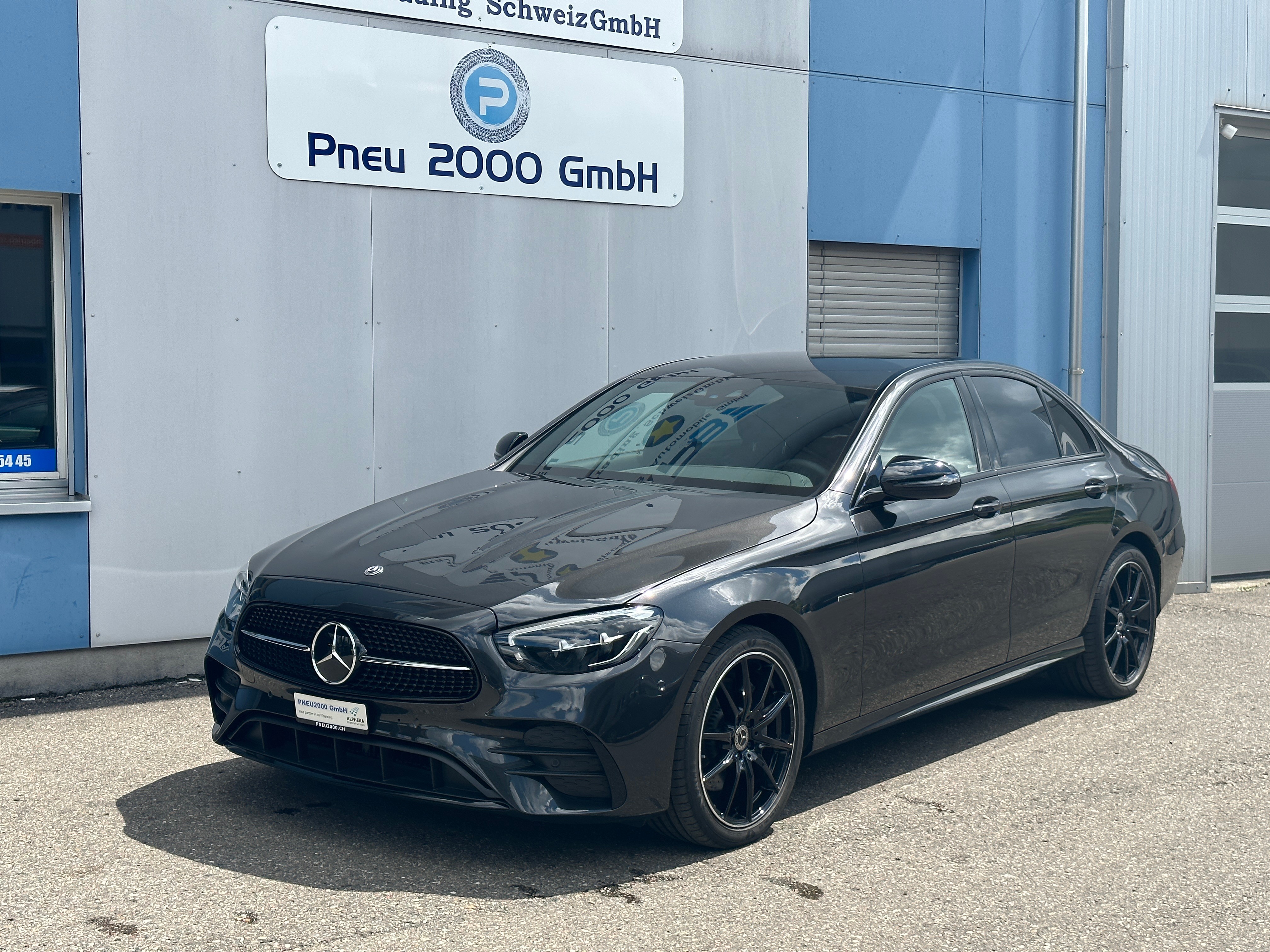 MERCEDES-BENZ E 220 d AMG Line 9G-Tronic Night Edition