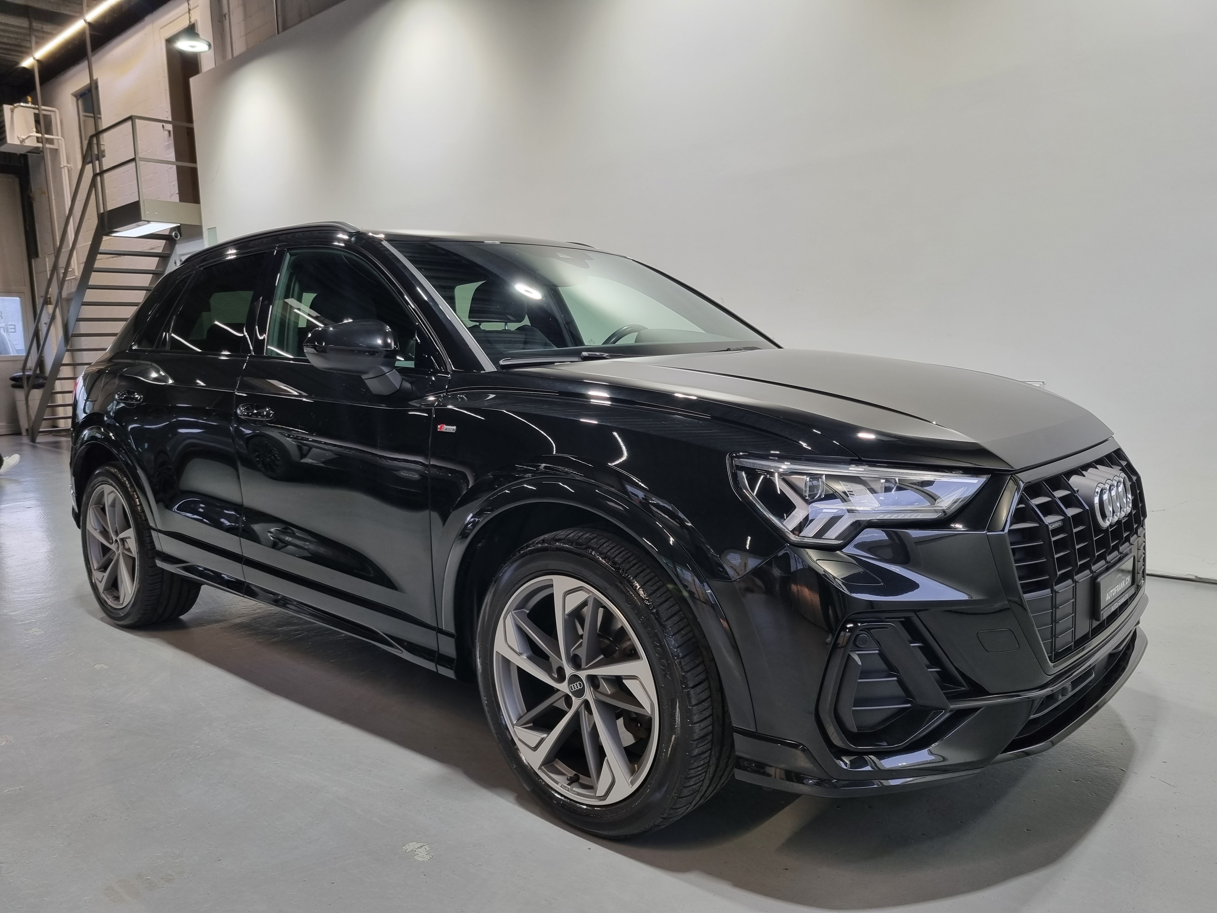 AUDI Q3 2.0 40 TDI S line quattro S-Tronic