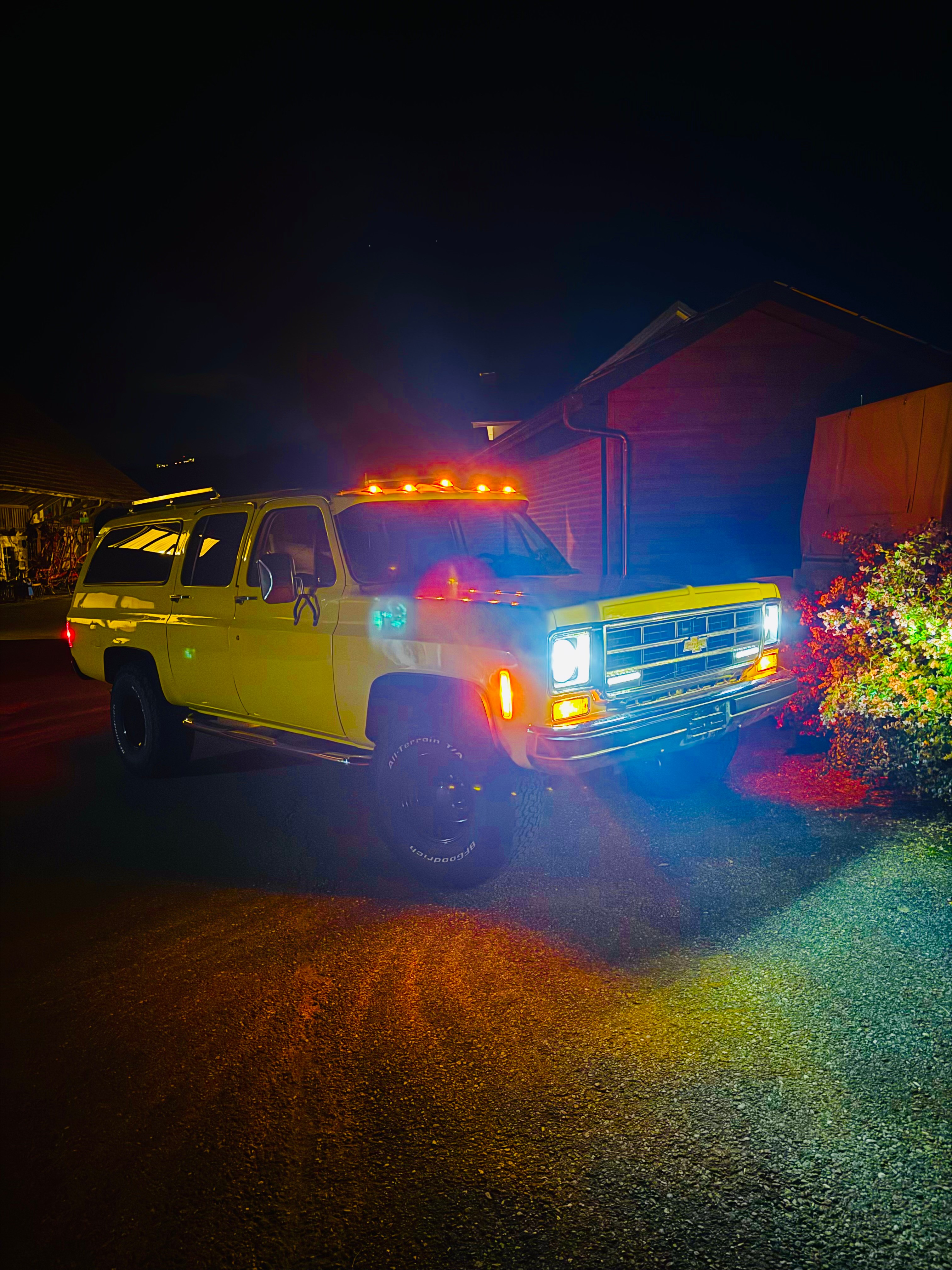 CHEVROLET Suburban K10