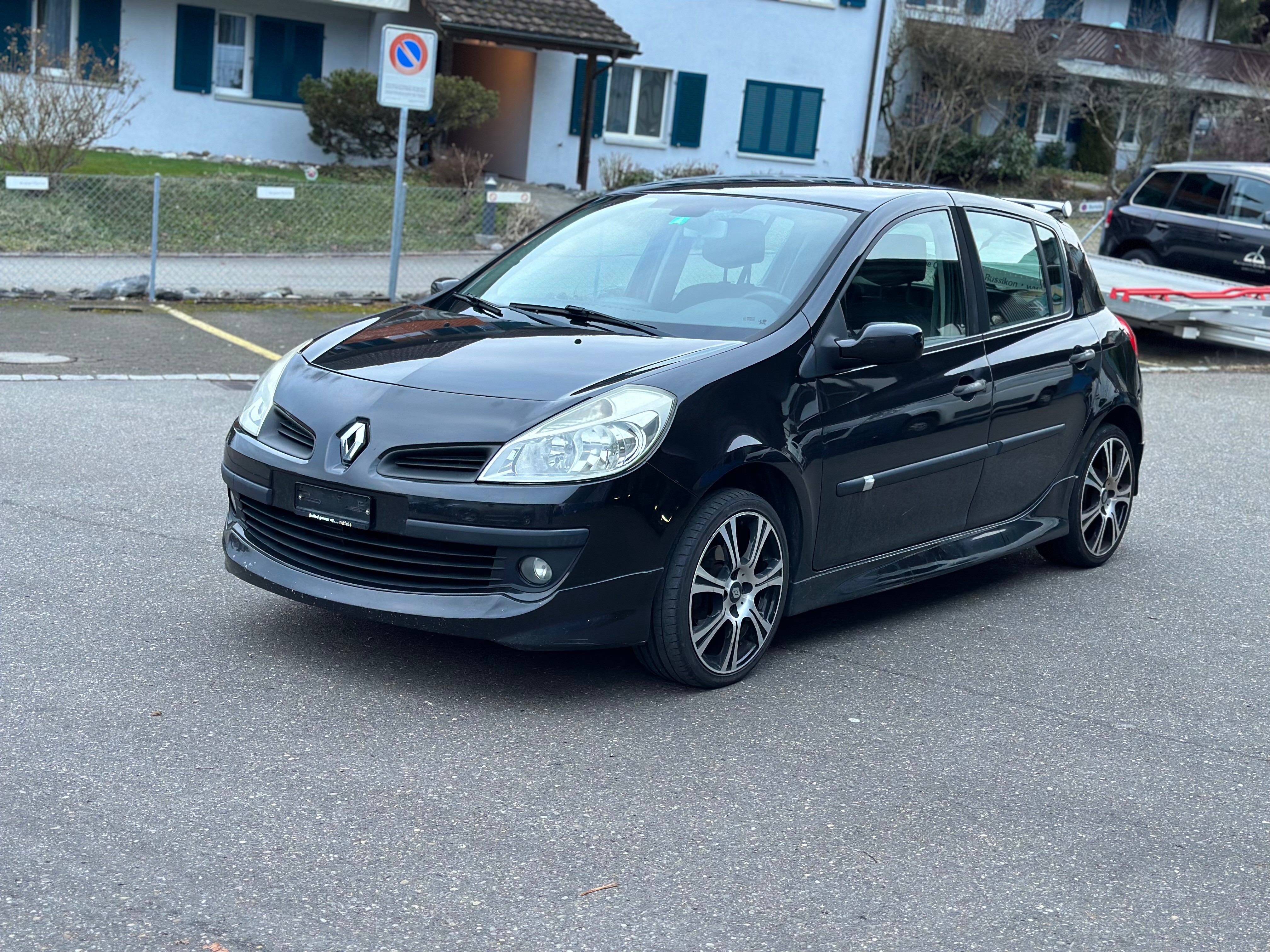 RENAULT Clio 1.2 16V Turbo Rip Curl