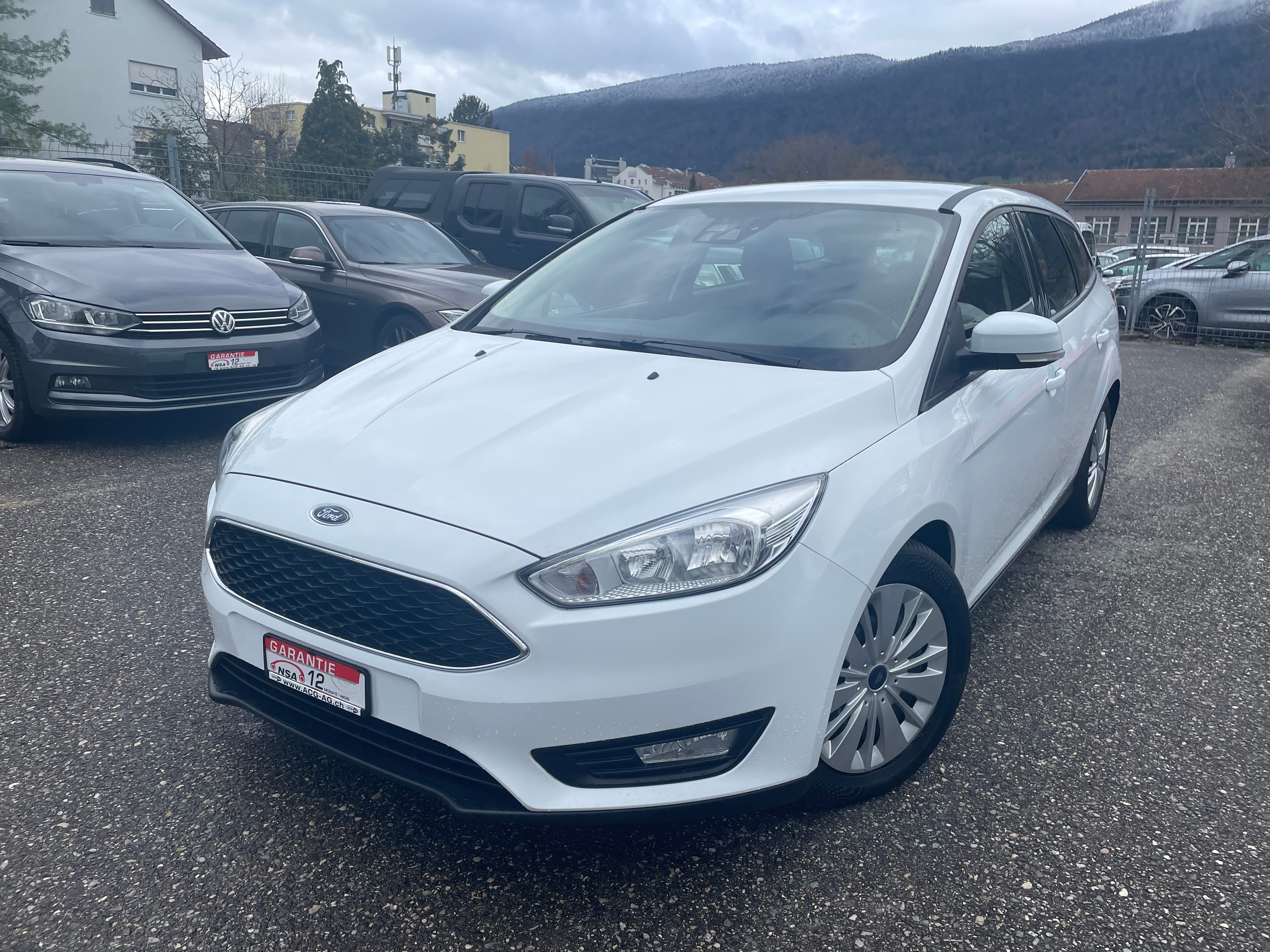 FORD Focus 1.5 TDCi Business PowerShift ** Gr. Navi ** Klimaanlage ** PDC ** Tempomat ** Ab MFK