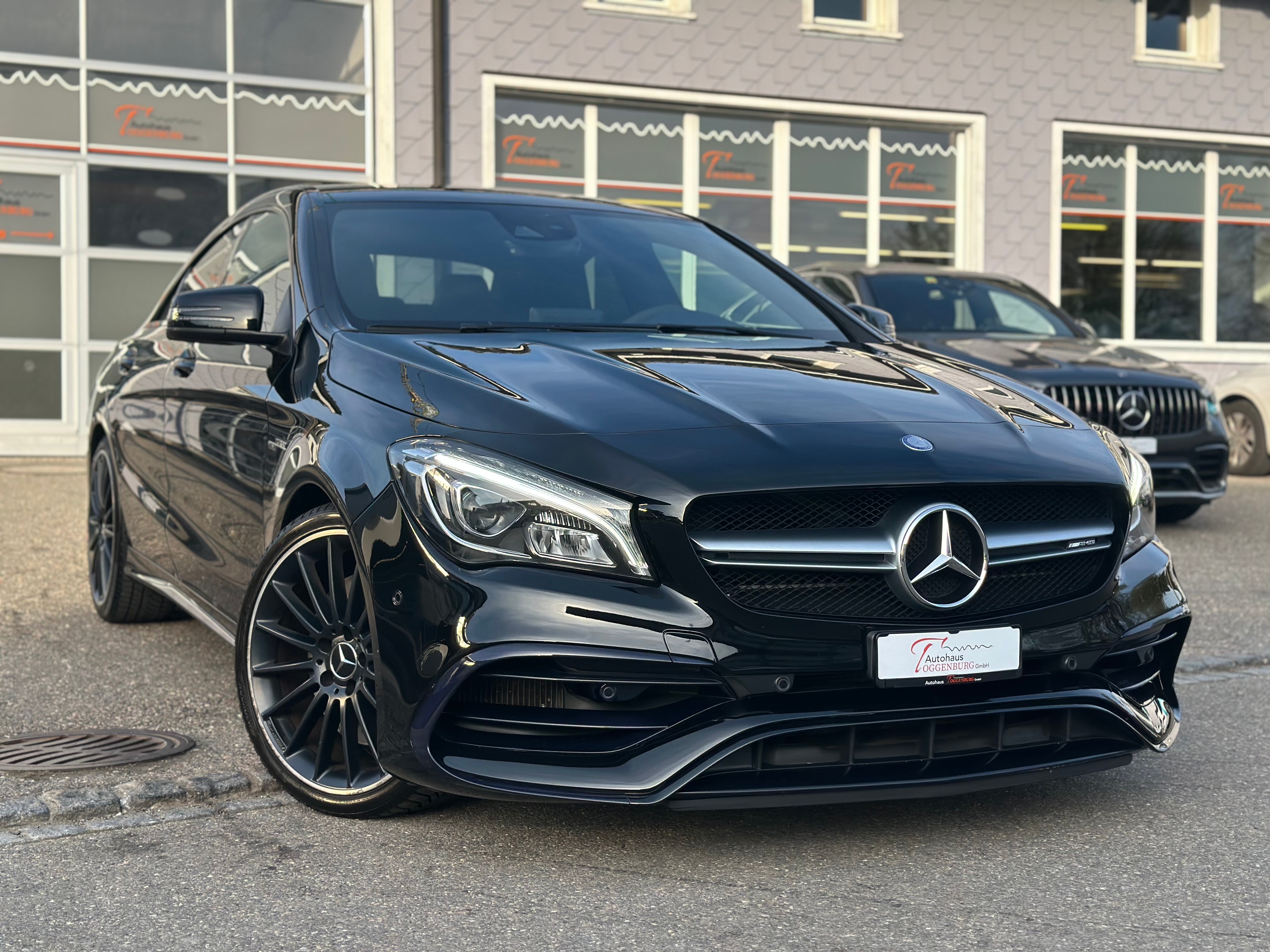 MERCEDES-BENZ CLA 45 AMG 4Matic Speedshift