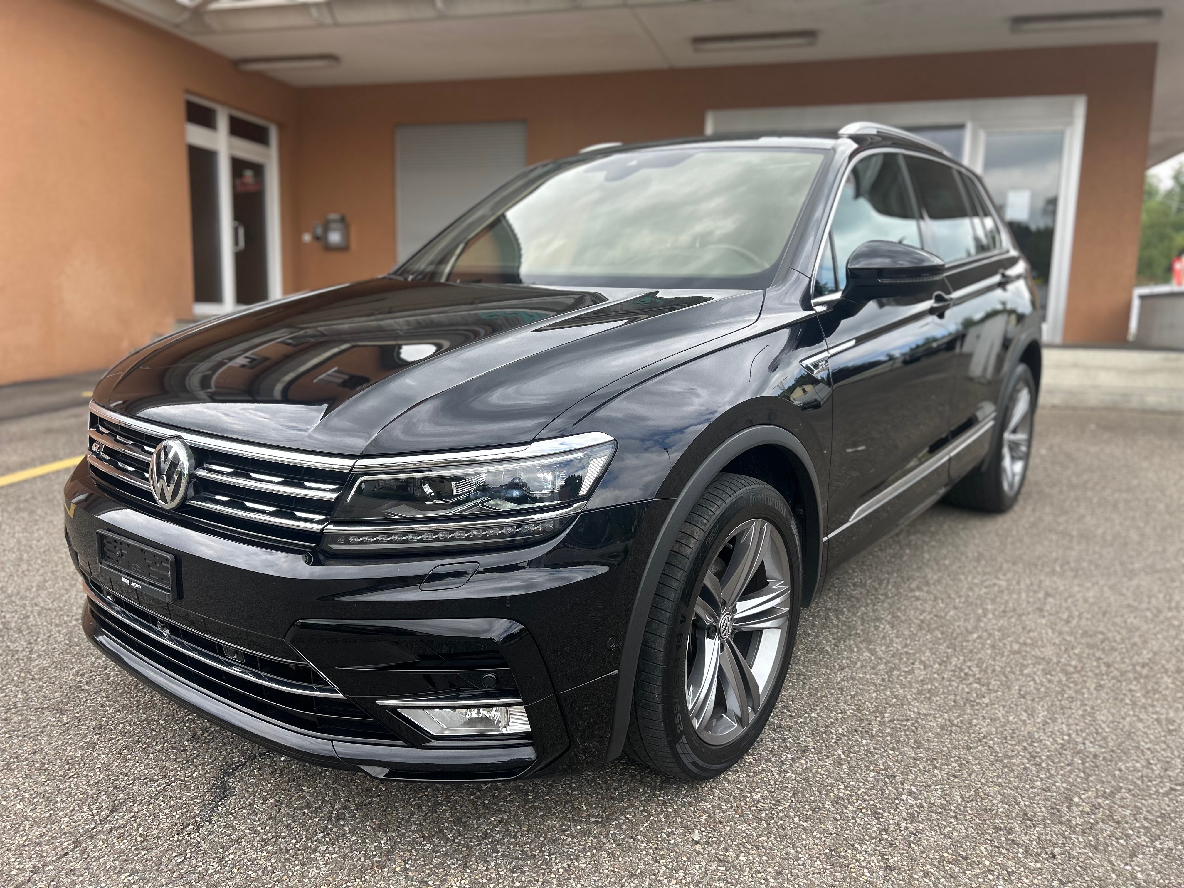 VW Tiguan 2.0 TDI R-Line SCR 4Motion