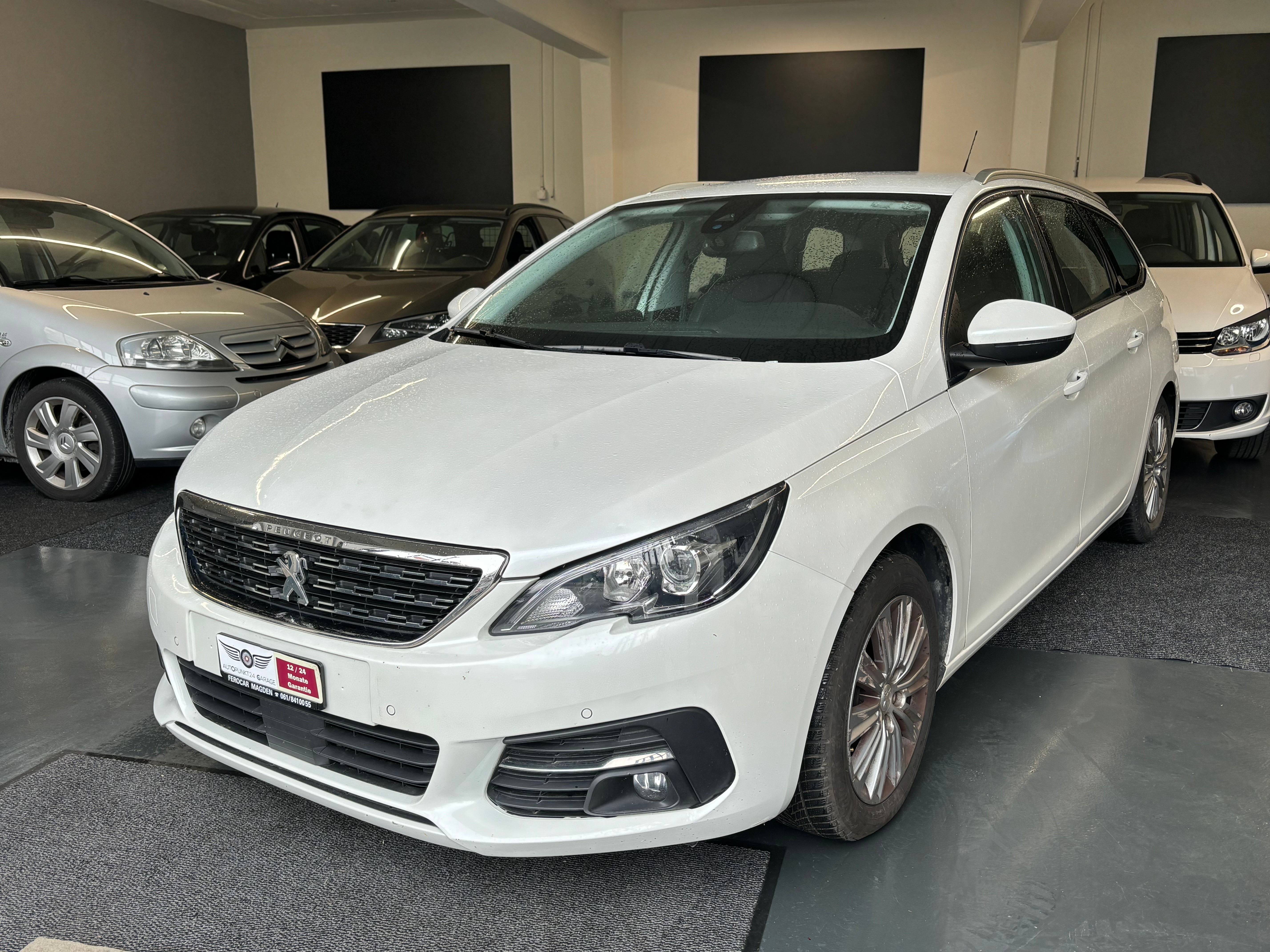 PEUGEOT 308 SW 1.2 Pure Tech Business LineEAT8