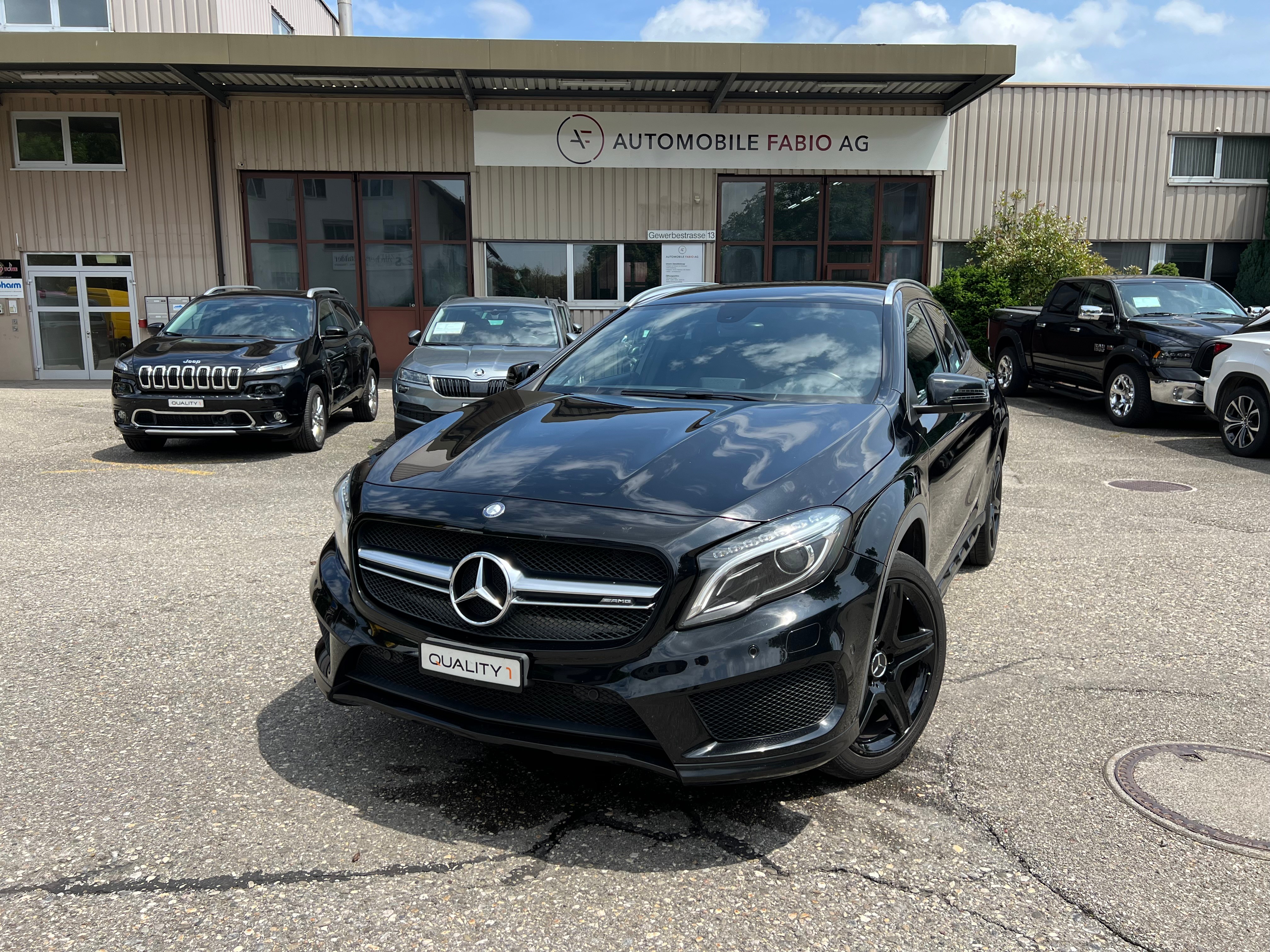 MERCEDES-BENZ GLA 250 AMG Line 4Matic 7G-DCT