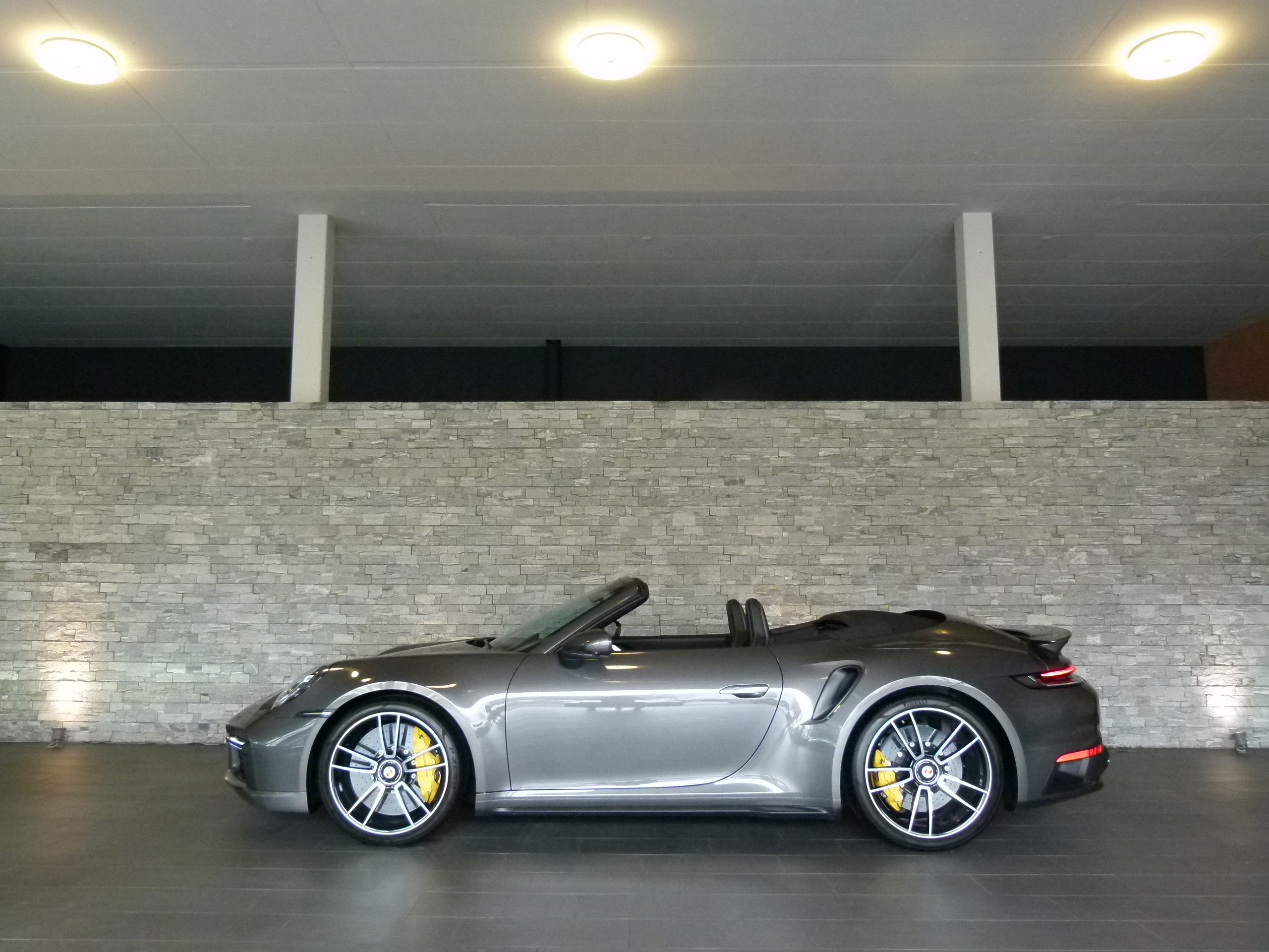 PORSCHE 911 Turbo S Cabriolet PDK