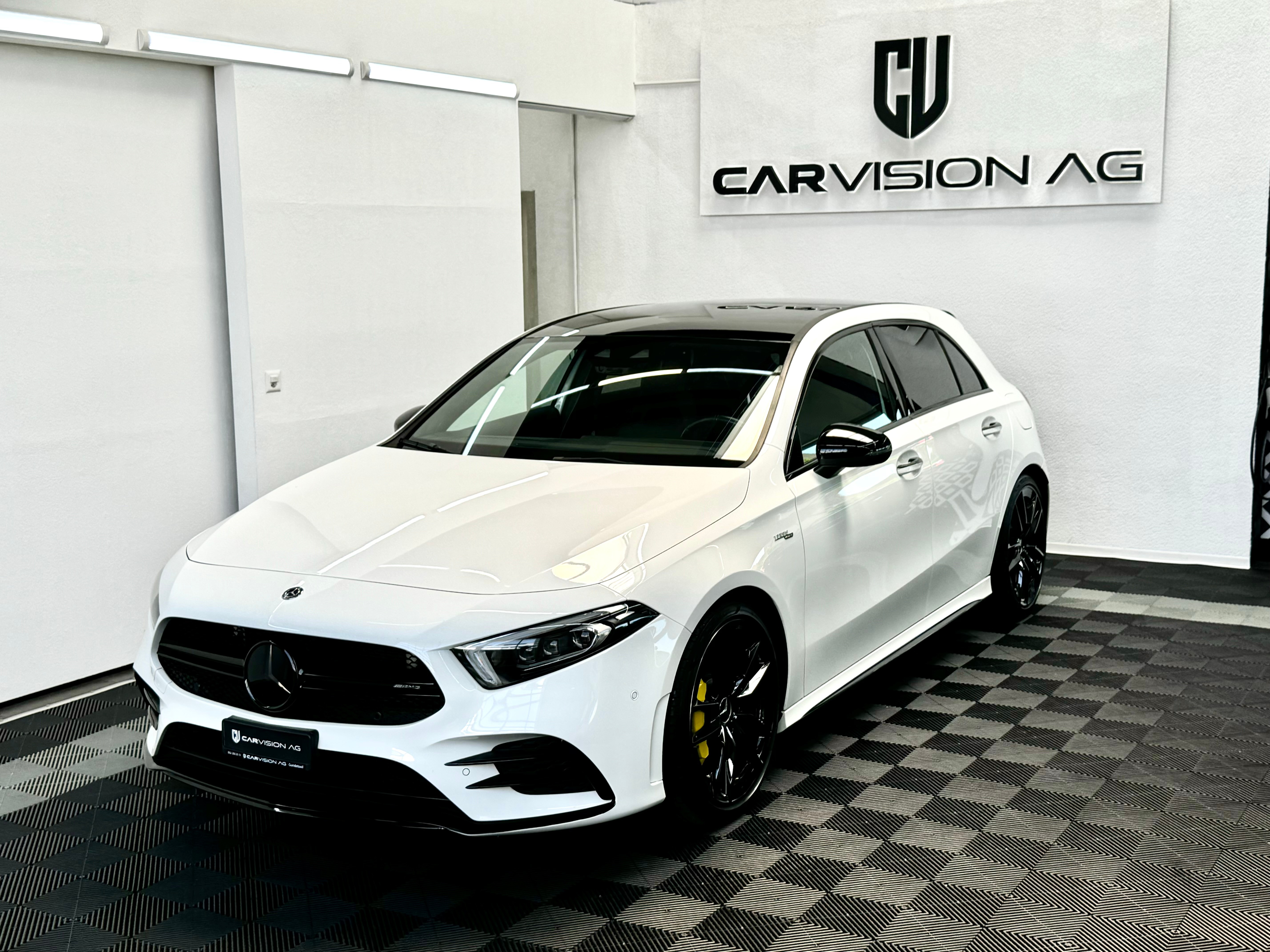 MERCEDES-BENZ A 35 AMG 4Matic Speedshift * Night-Paket *