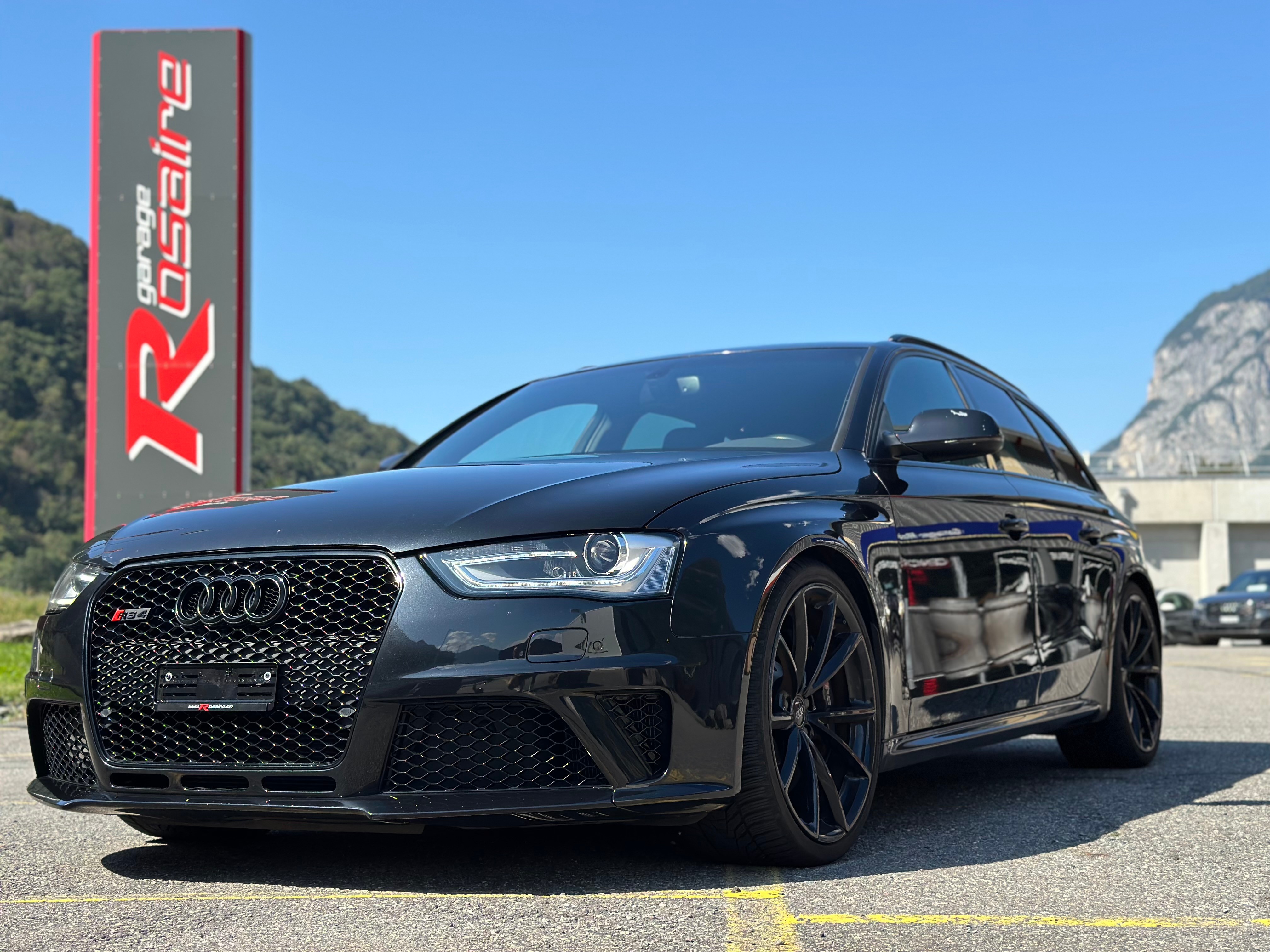 AUDI RS4 Avant 4.2 FSI V8 quattro S-tronic