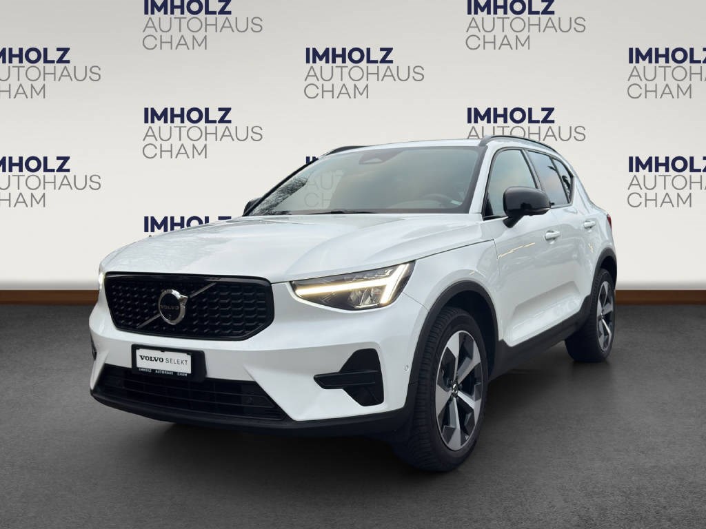 VOLVO XC40 2.0 B3 MH Plus Dark