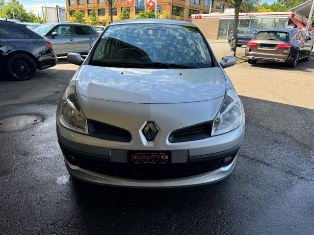 RENAULT Clio 2.0 16V Initiale Automatic