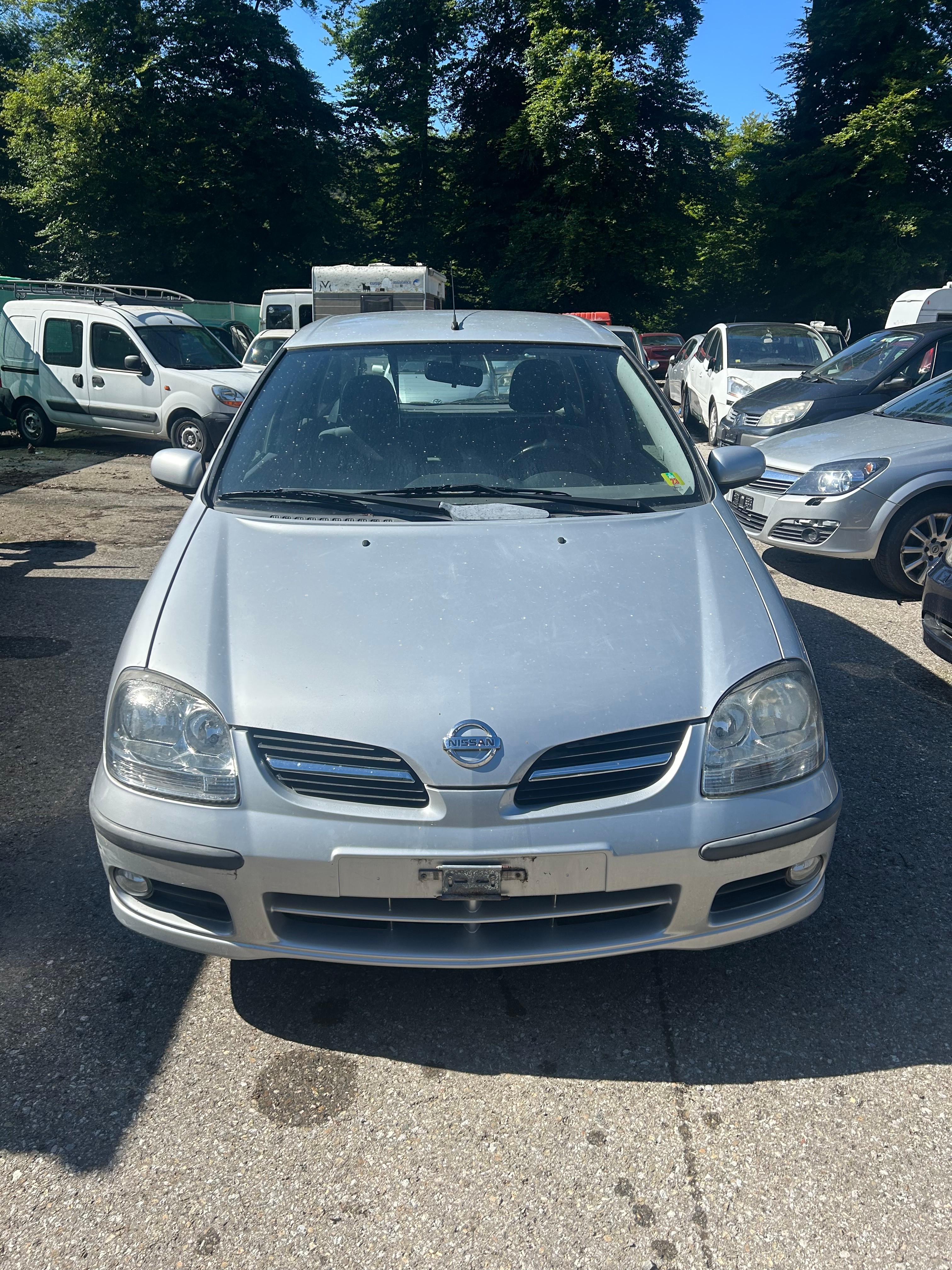 NISSAN Almera Tino 1.8 16V visia