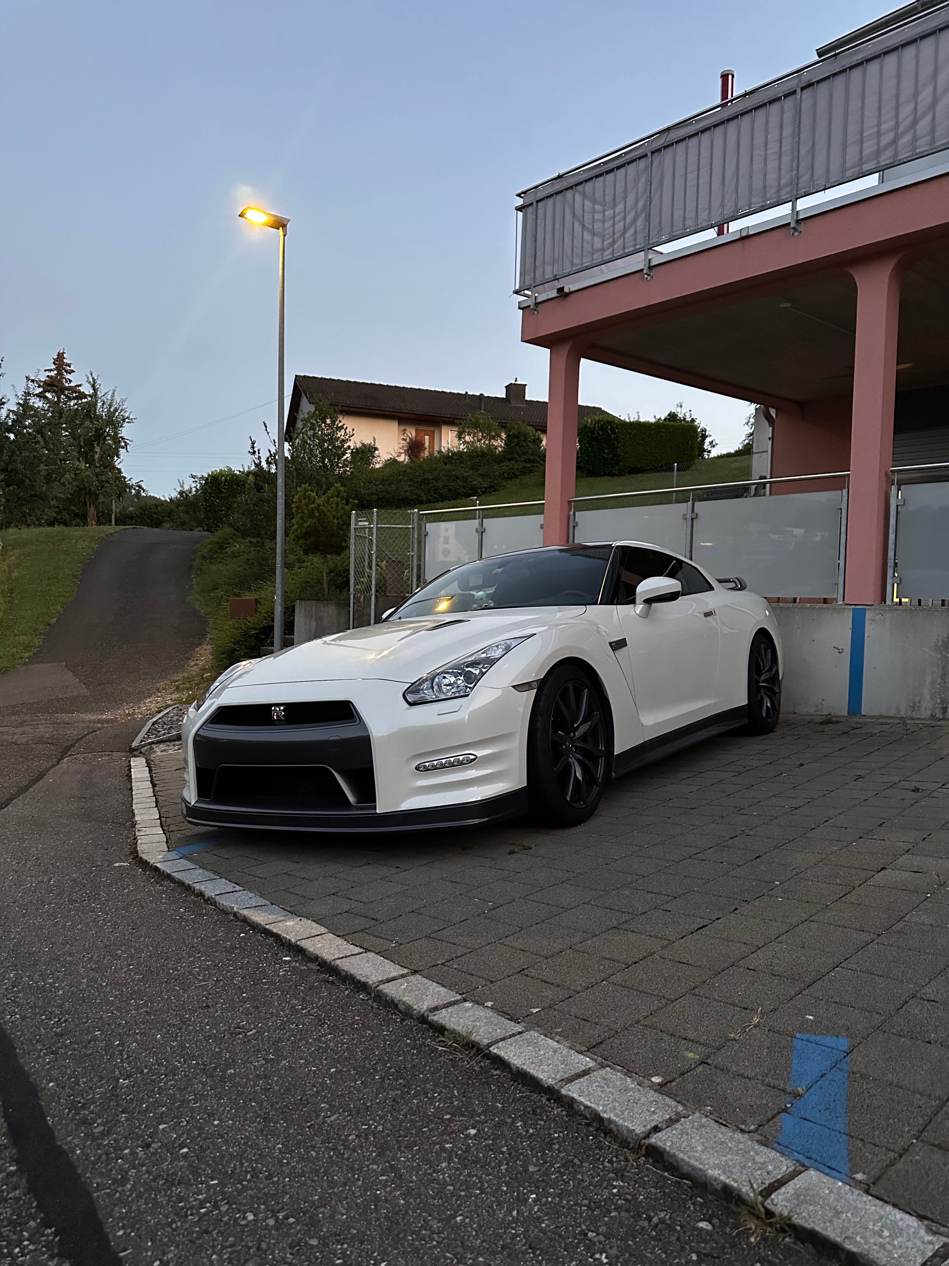 NISSAN GT-R 3.8 V6 Biturbo Black Edition