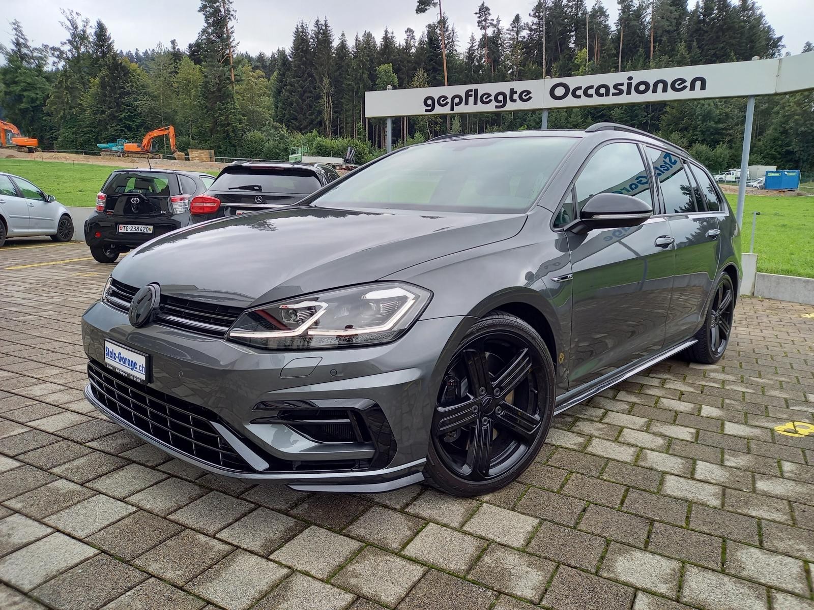 VW Golf Variant 2.0 TSI R 4Motion DSG